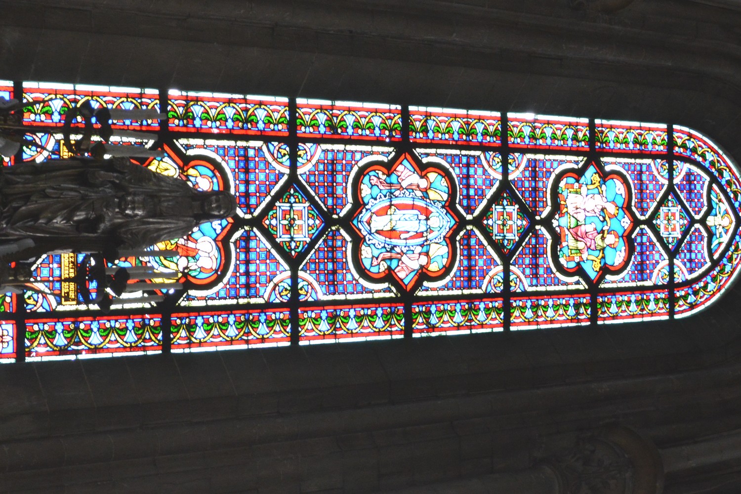 BAIE 00 - vitraux de la chapelle épiscopale saint-omer