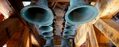 réfection du bâti en bois du carillon