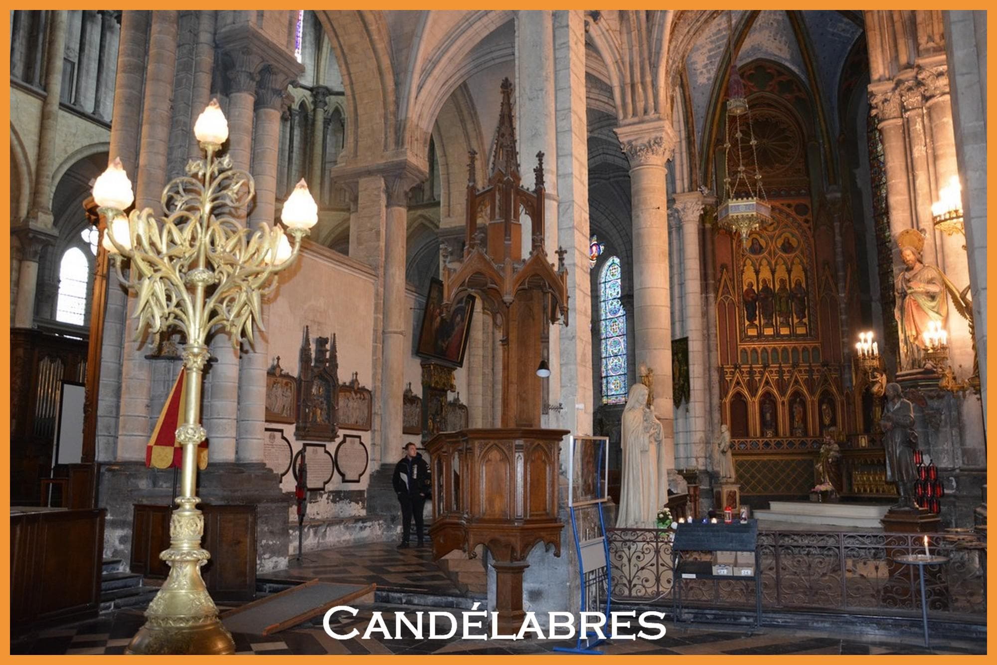 Cathédrale Notre-Dame de Saint-Omer, Candélabres et Luminaires