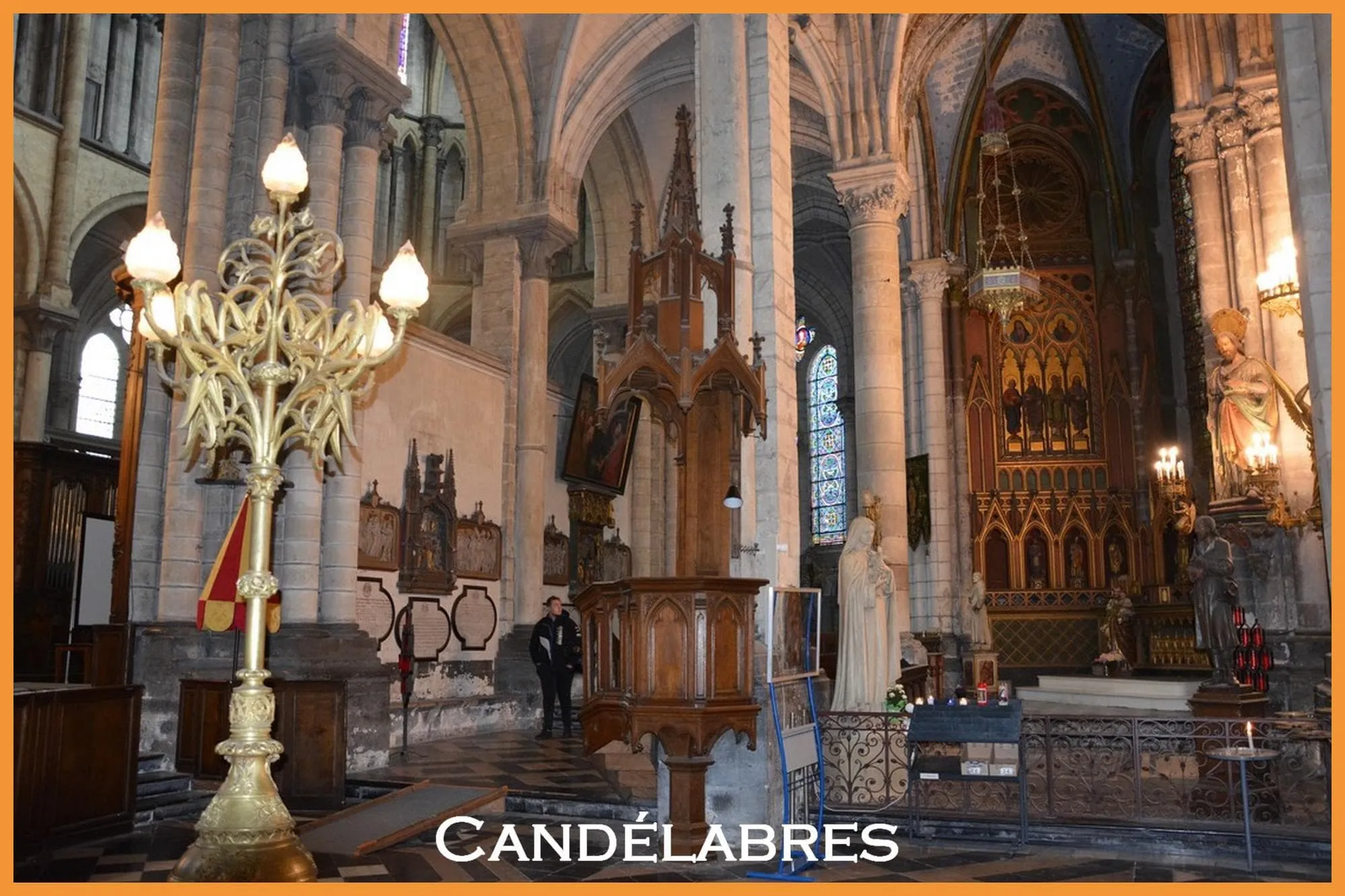 Cathédrale Notre-Dame de Saint-Omer, Candélabres et Luminaires