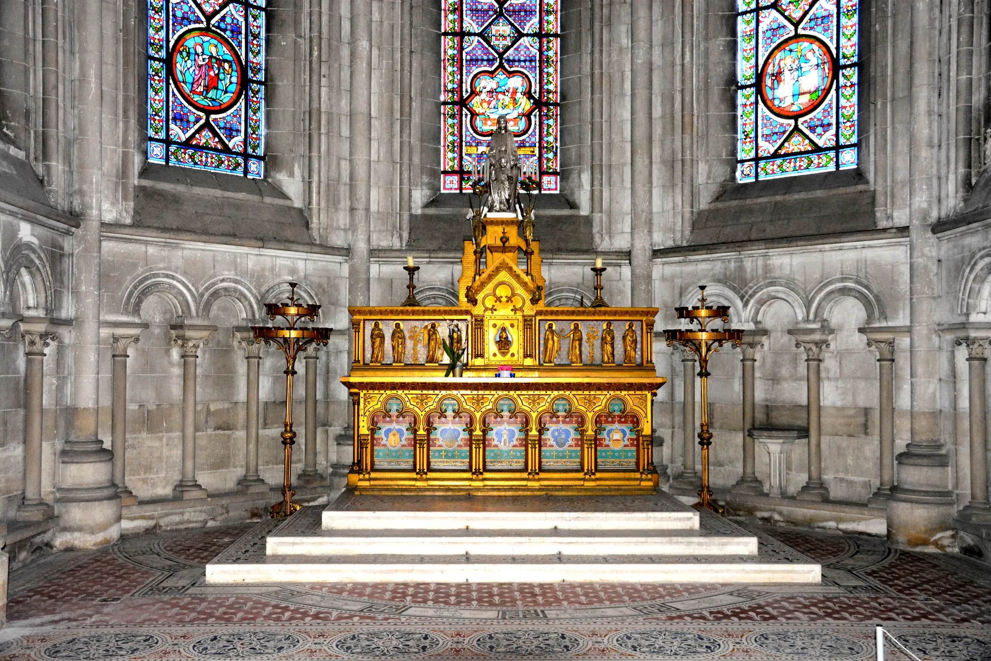 luminaires de la chapelle Absidale