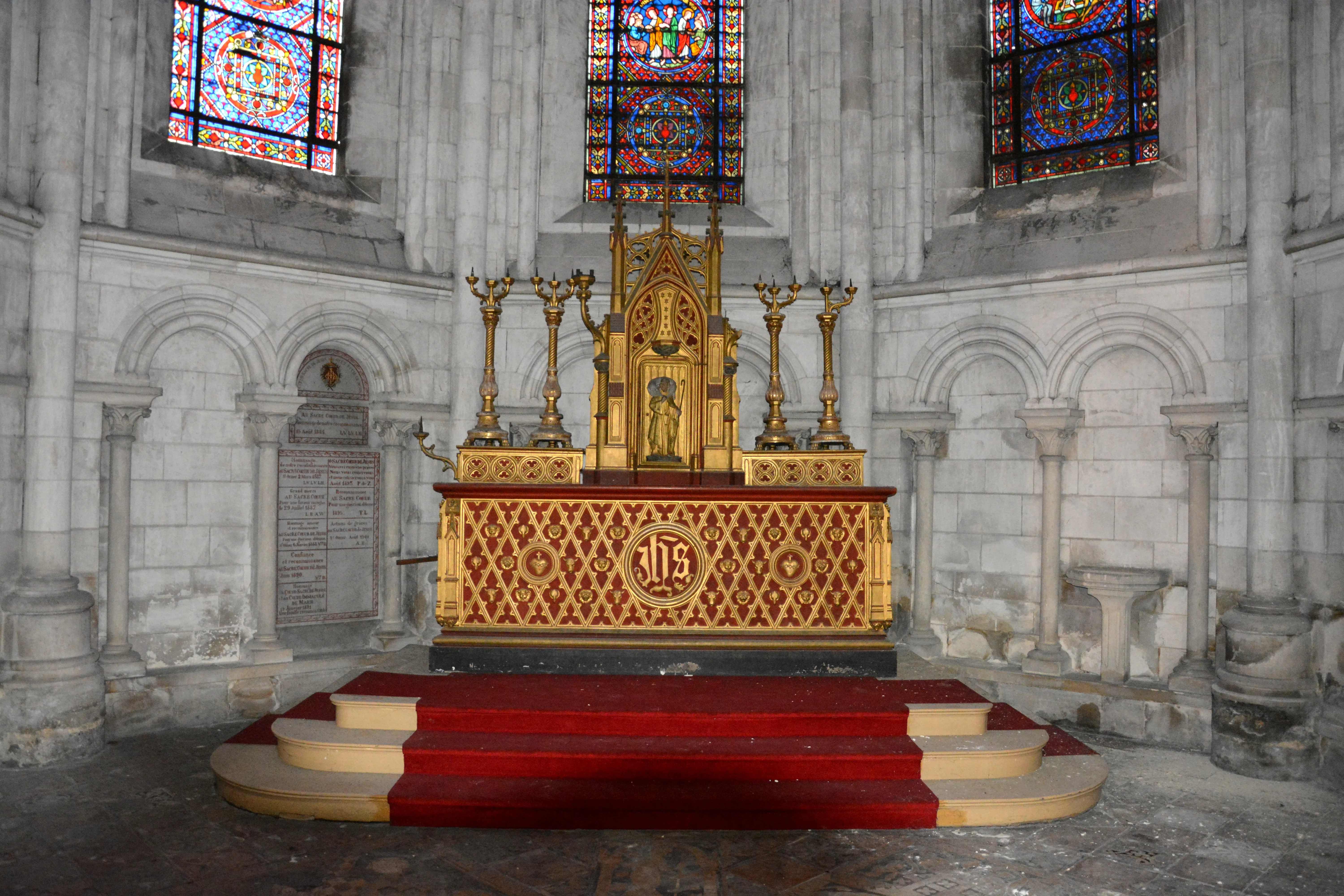 luminaires de la chapelle du sacré coeur du saint esprit