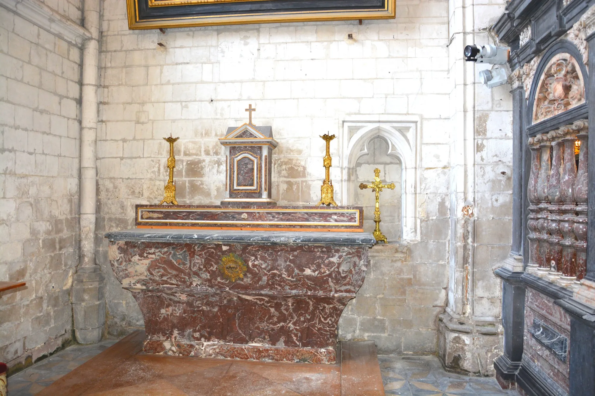 luminaires de la chapelle ancienne saint Omer