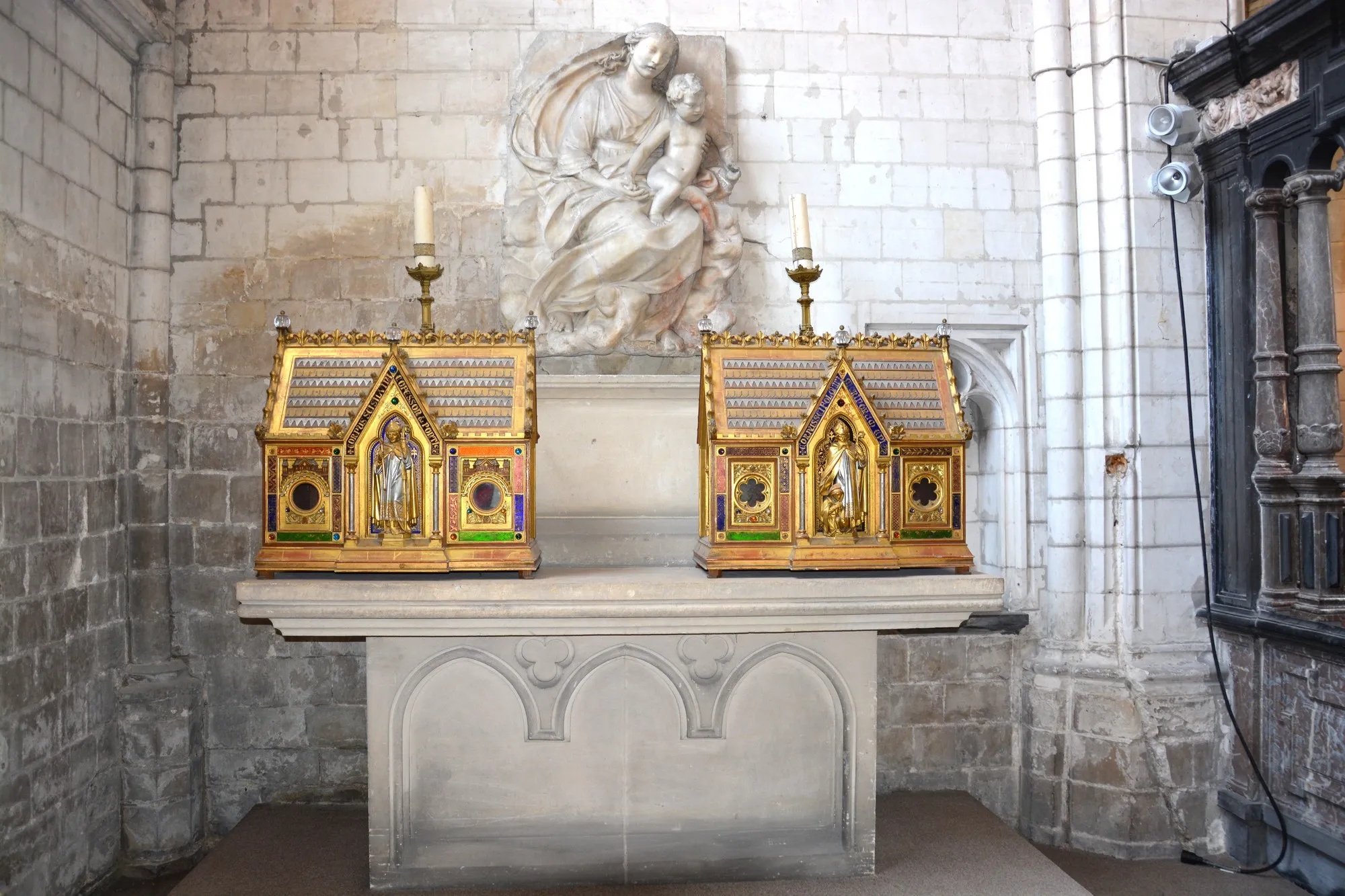 luminaires de la chapelle  chapelle sainte aldegonde