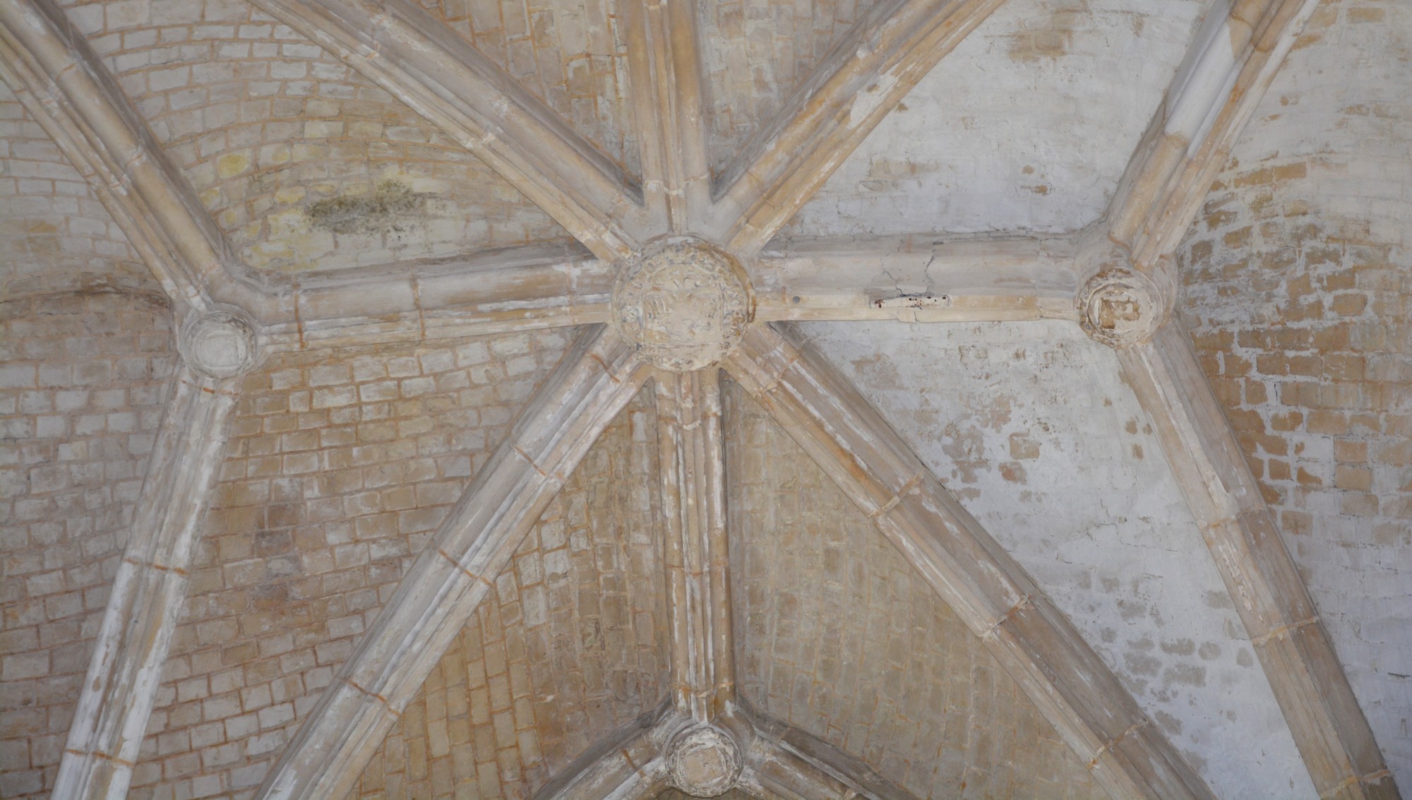 Cathédrale de Saint-Omer - chapelle Notre-Dame de pitié ogives et clés de voute