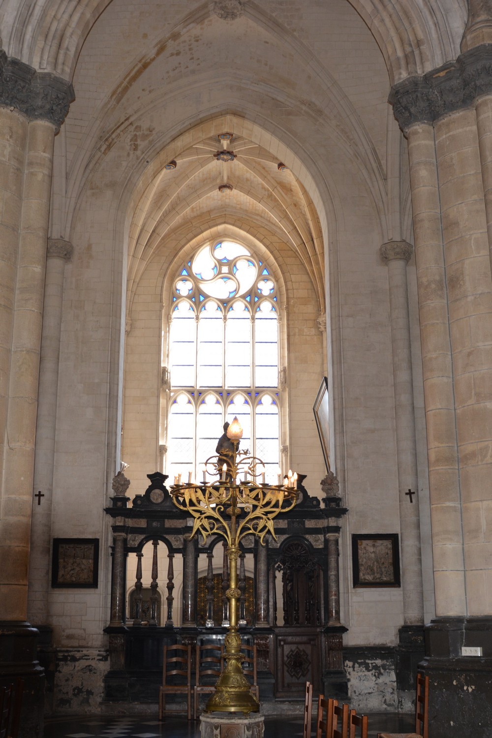 Cathédrale de Saint-Omer  -  Chapelle saint Sépulcre ancienne saint Claude  -  vitrail