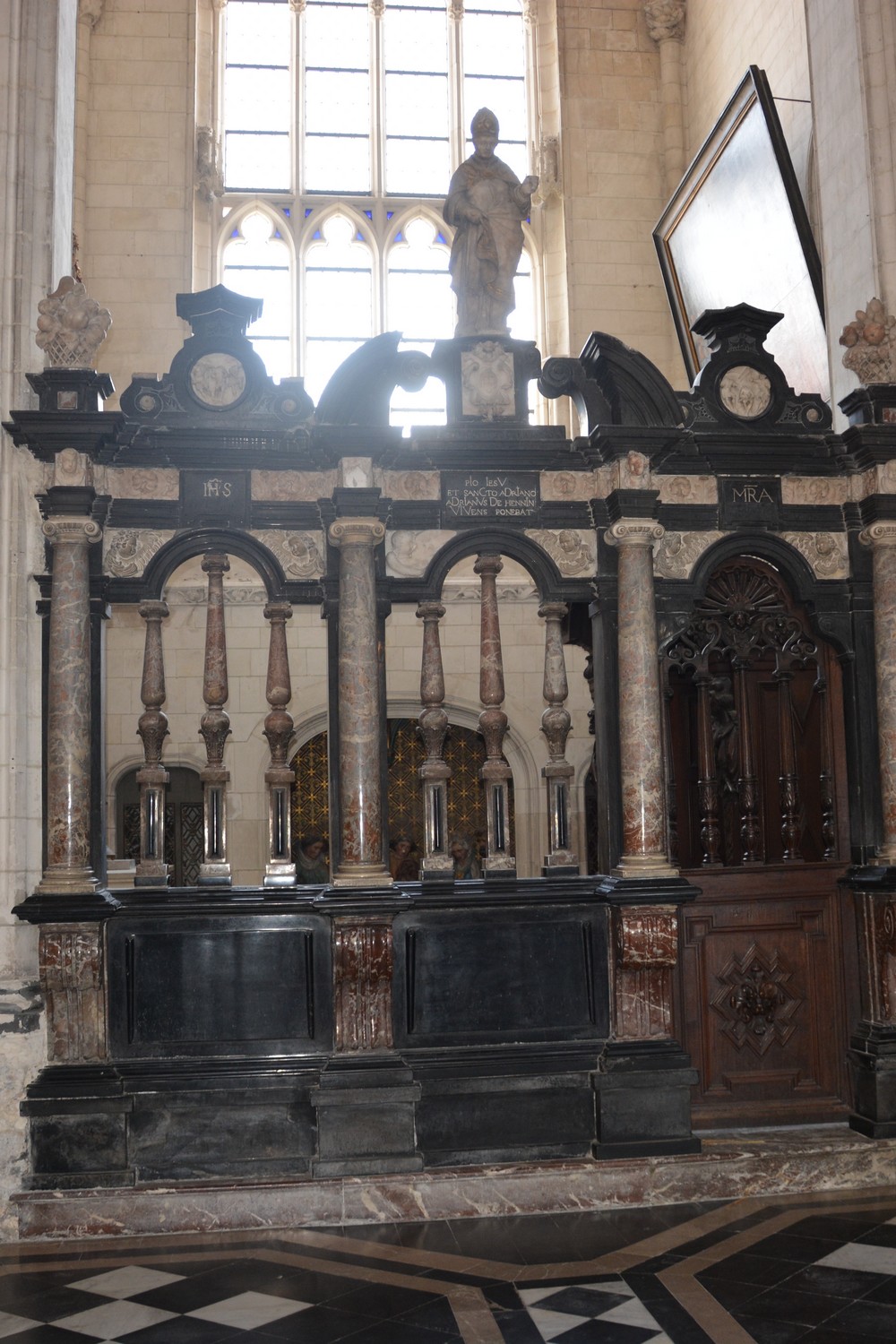 Cathédrale de Saint-Omer  -  Chapelle saint Sépulcre ancienne saint Claude  -  vitrail
