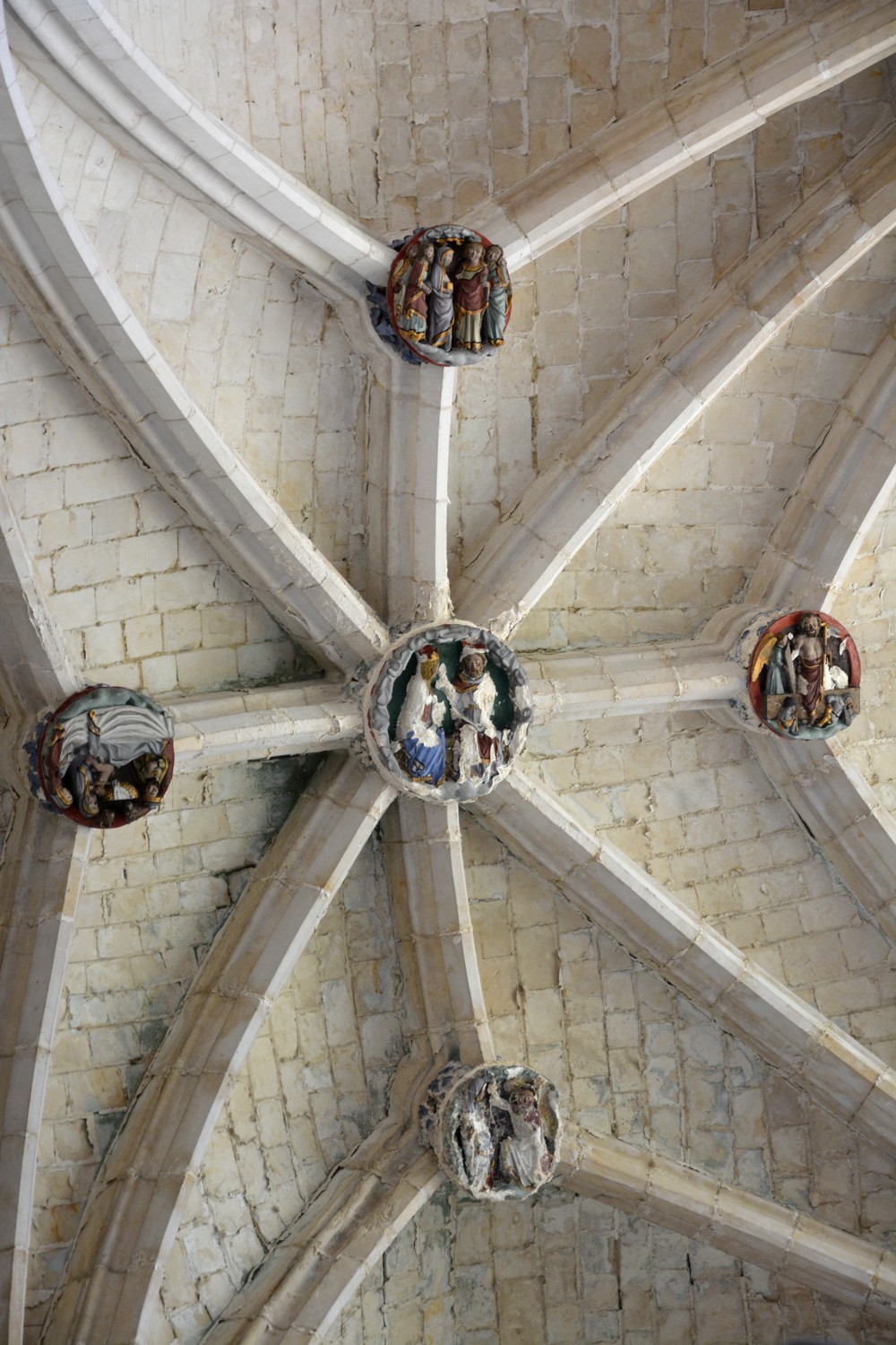 Cathédrale de Saint-Omer  -  Chapelle Sainte Aldegonde-Saint Denis - clés de voute