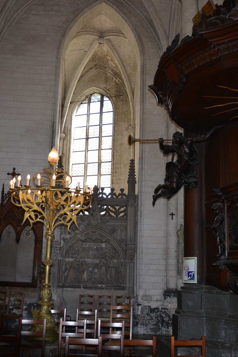 Cathédrale de Saint-Omer  -  Chapelle Saint Jean Baptiste - vitrail