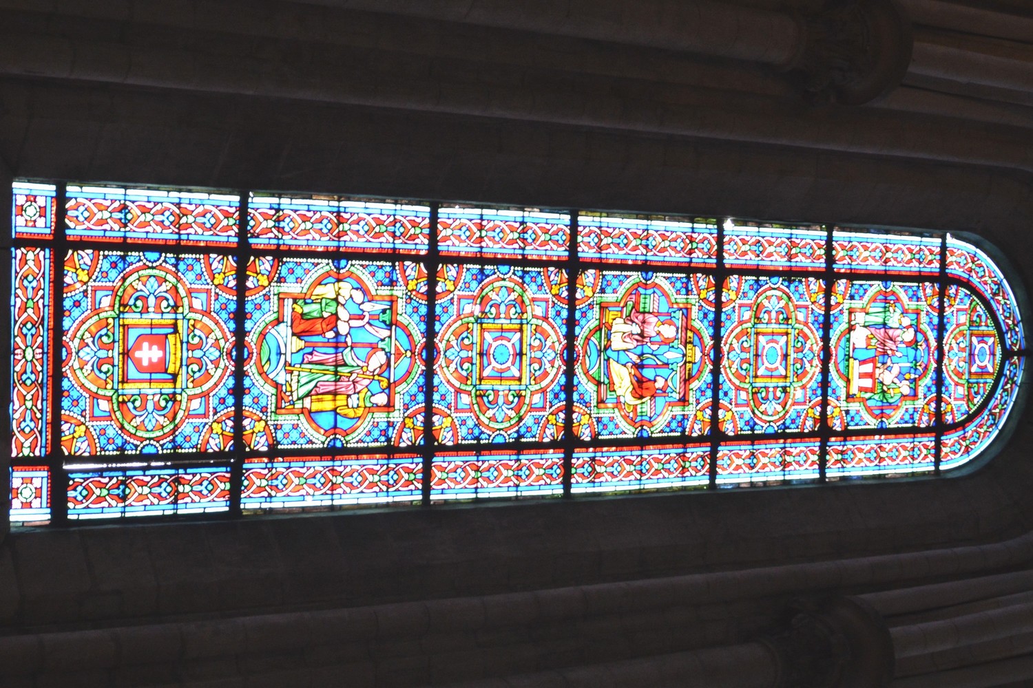 vitraux de la chapelle saint Jean évangéliste