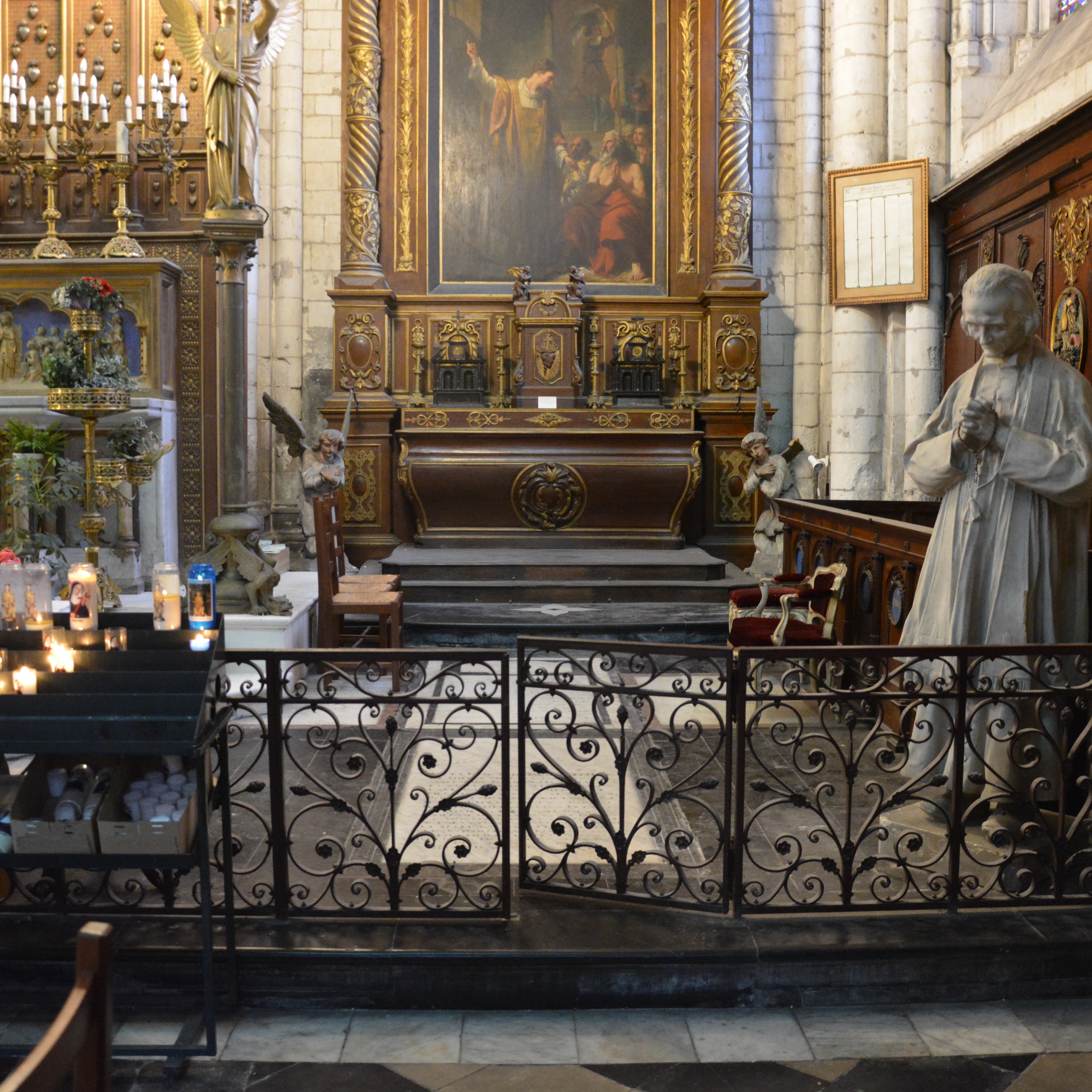 Chapelle Saint Nicolas au fond à gauche