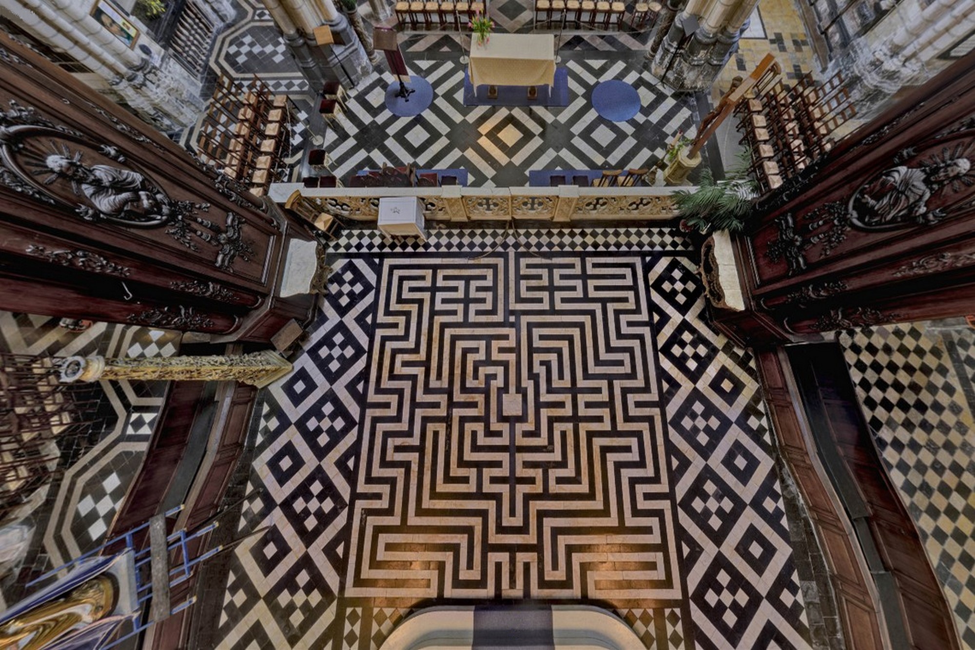 Cathédrale de Saint-Omer -  Dallage du Labyrinthe et du parvis du Doxal