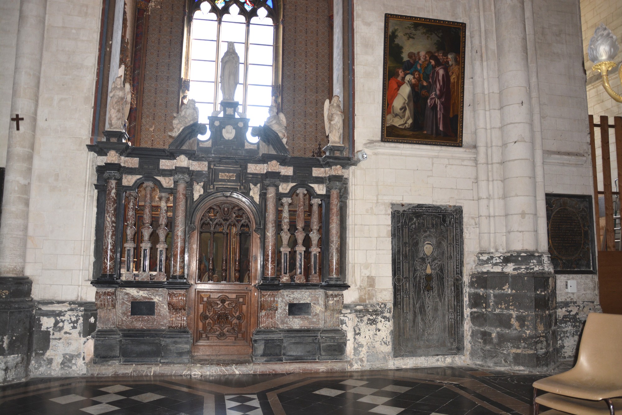 Cathédrale de Saint-Omer -  dallage de la Nef, travée latérale C3