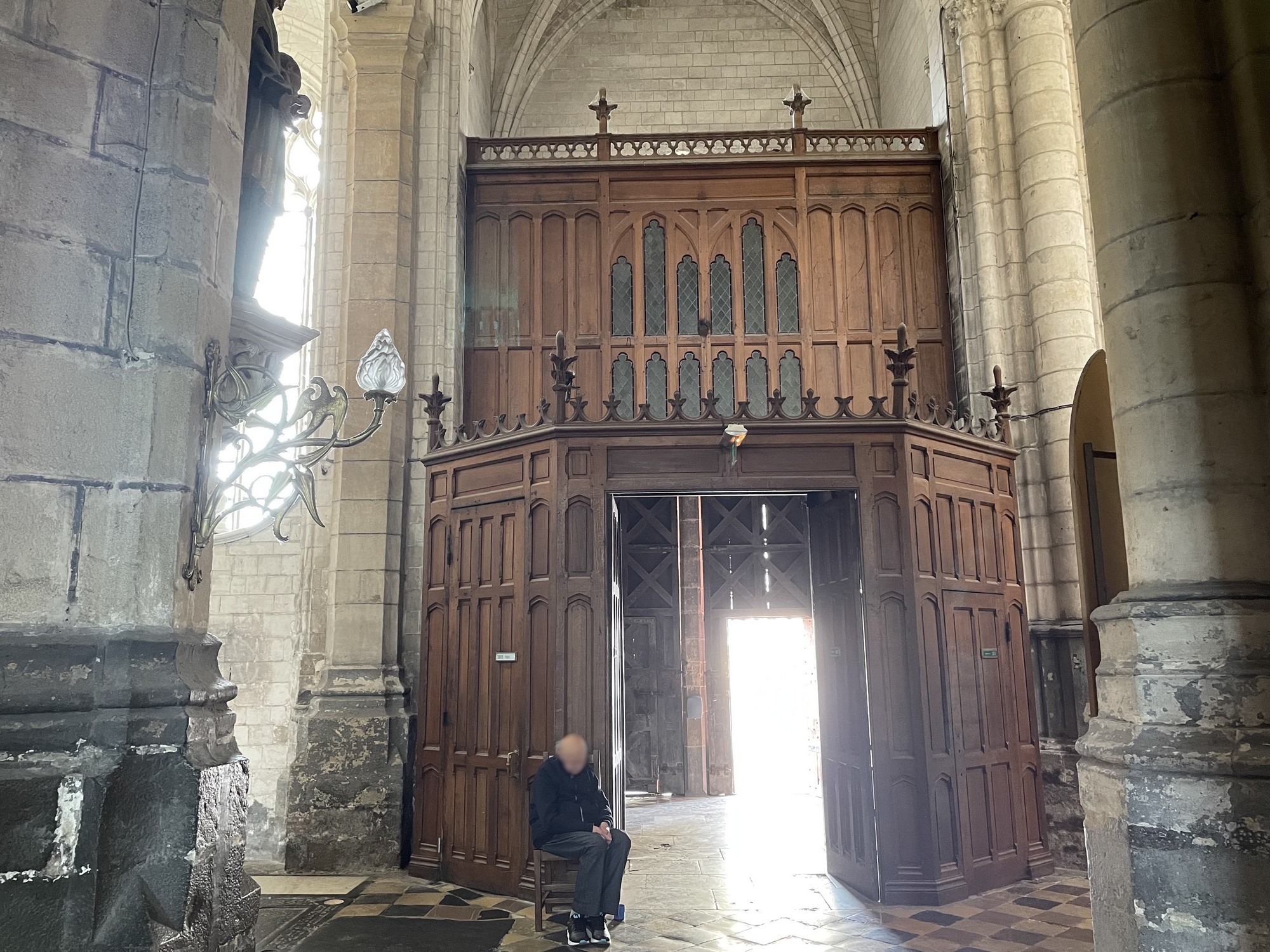 Cathédrale de Saint-Omer -  dallage de la Nef, travée latérale D2