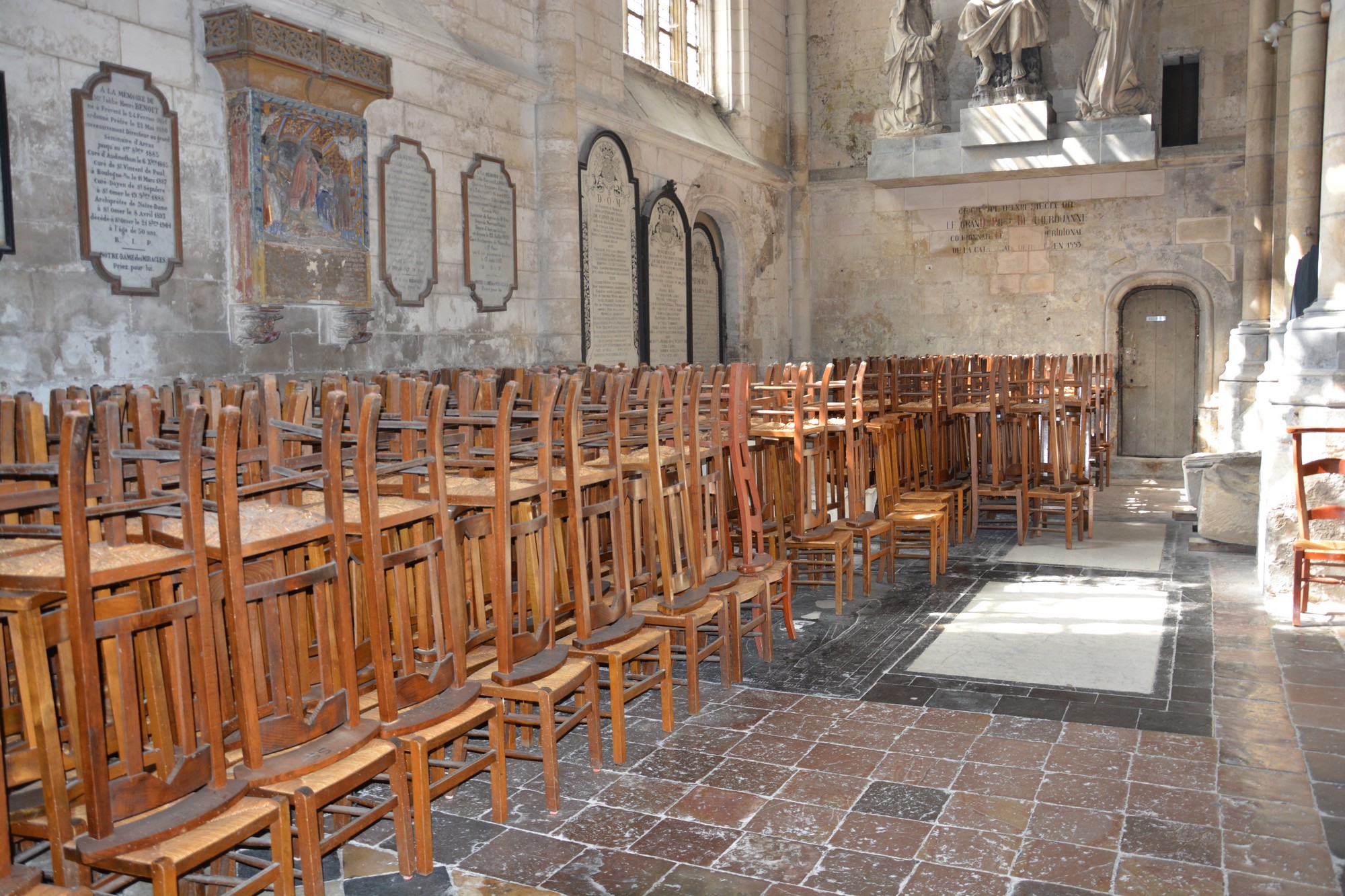 Cathédrale de Saint-Omer -  dallage du Transept Nord, travée latérale E1