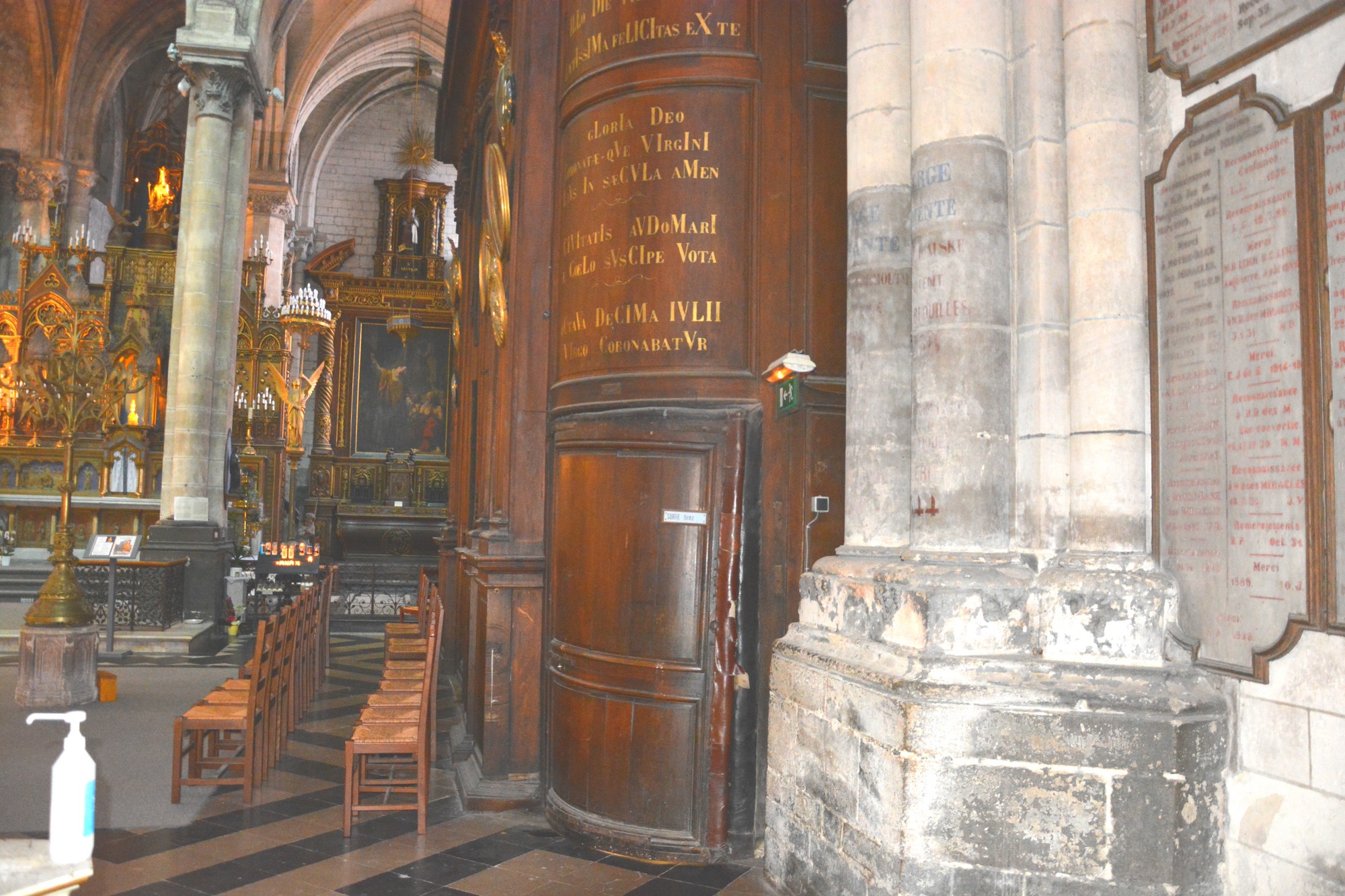 Cathédrale de Saint-Omer -  dallage du Transept Sud, travée latérale Ouest