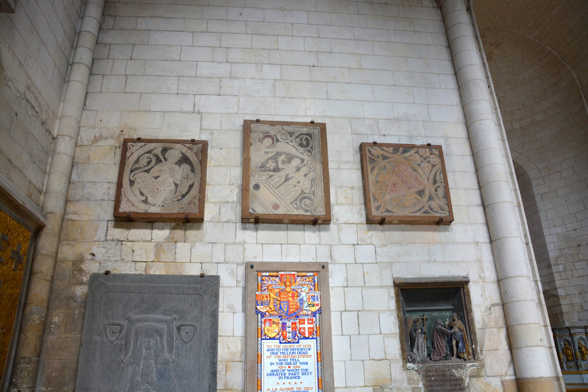 Cathédrale de Saint-Omer -  dallage du Transept Nord, travée latérale F1