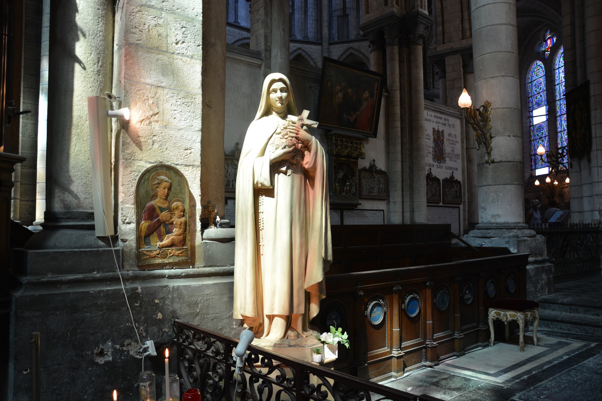 Cathédrale de Saint-Omer -  dallage du Transept Sud, travée latérale F6