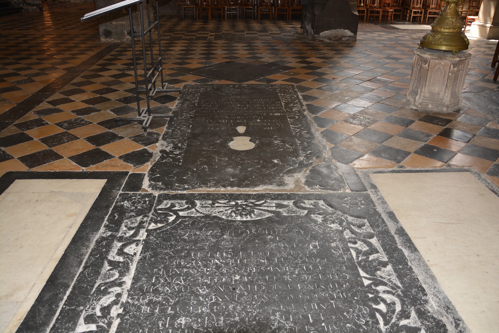 Cathédrale de Saint-Omer -  dallage du Transept Nord, travée latérale G3