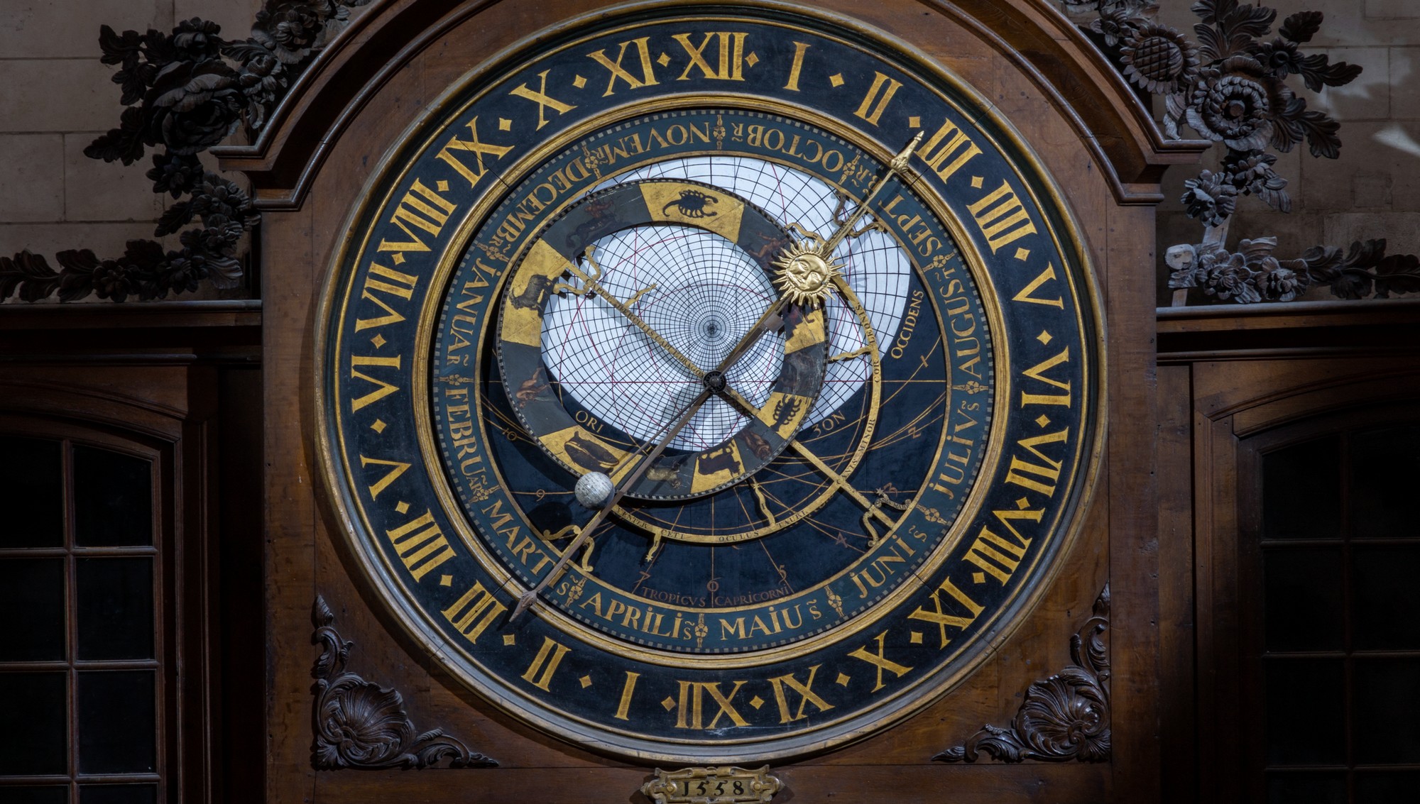 Horloge astrolabe de la Cathédrale de Saint-Omer