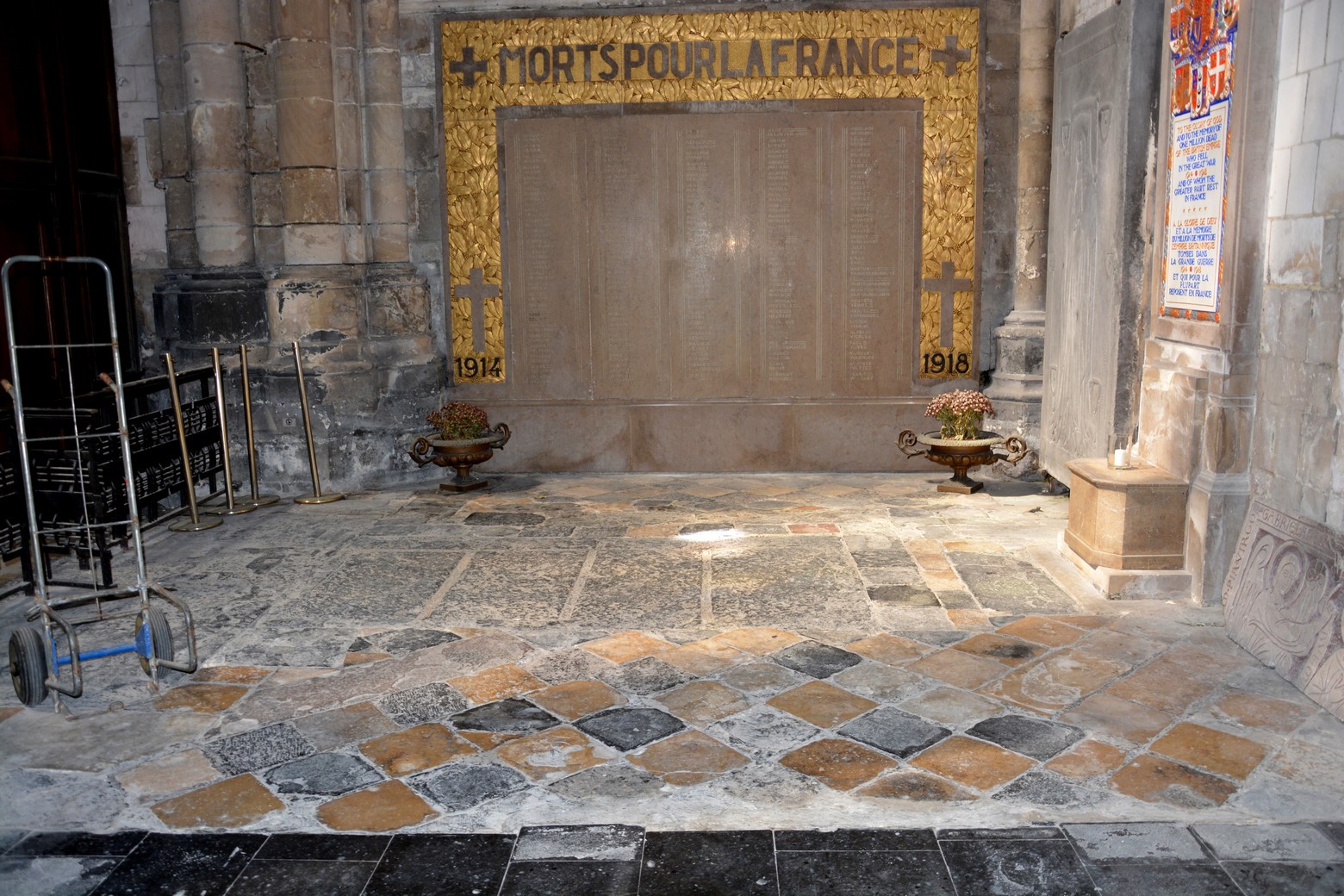 Cathédrale de Saint-Omer | murs transept Nord Est