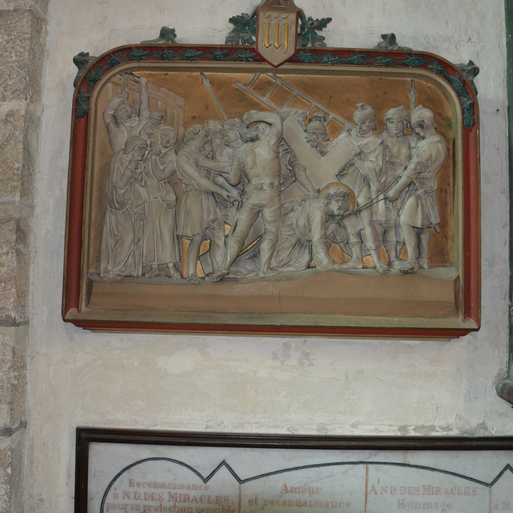 Déambulatoire travée 10 - bas-relief de la toisième station