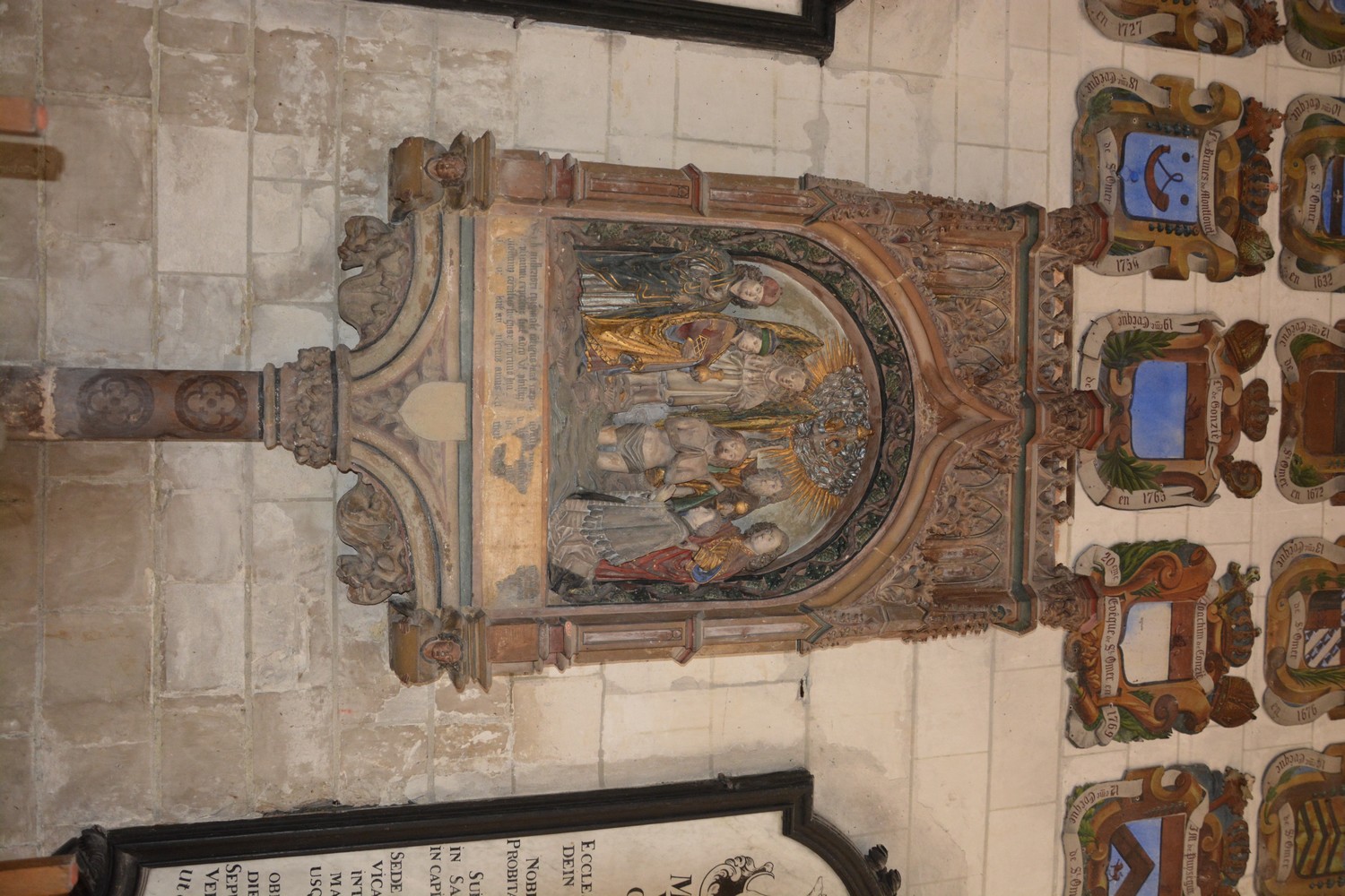 Cathédrale de Saint-Omer| transept nord ouest tableaux