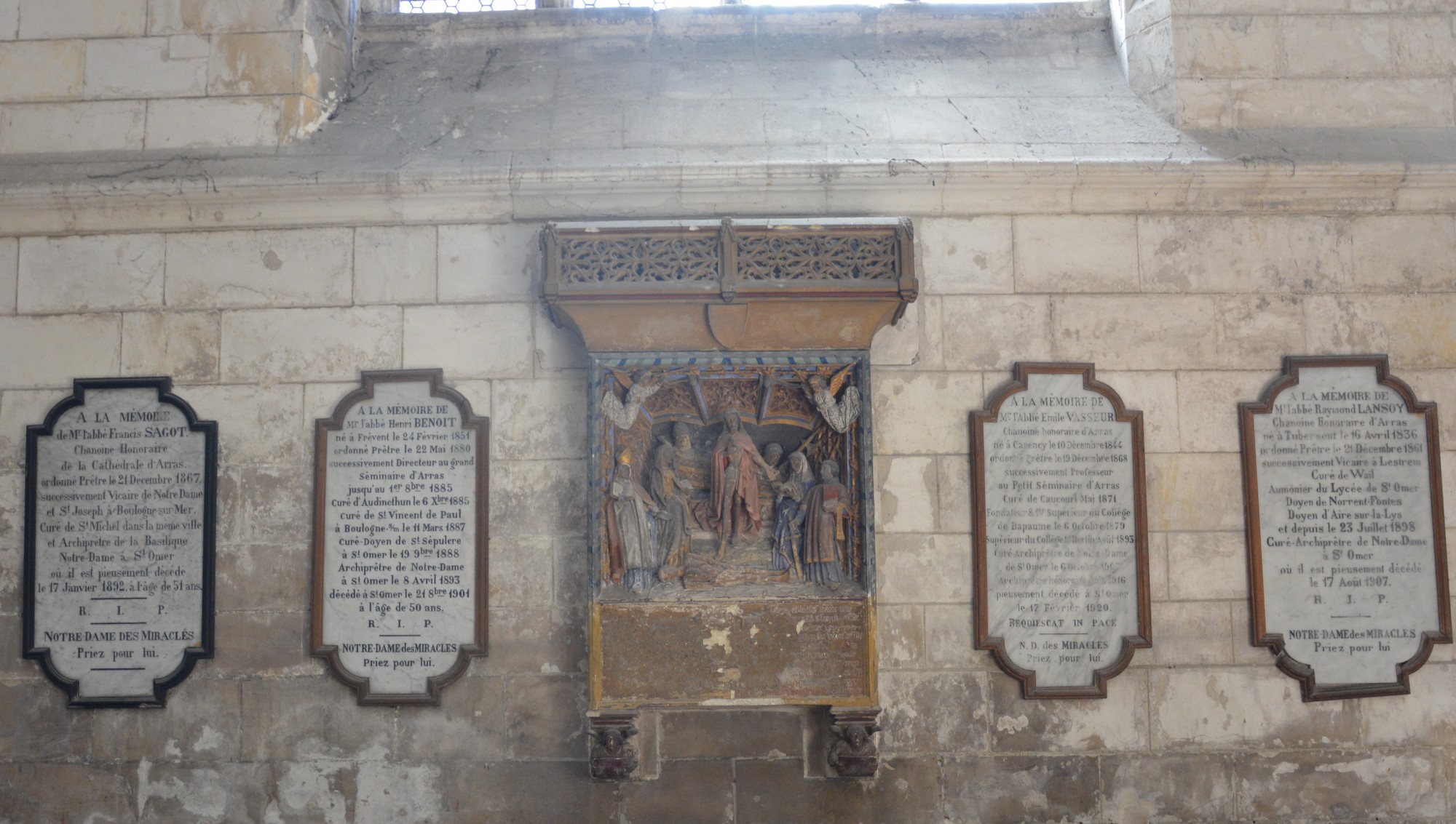 Cathédrale de Saint-Omer|transept nord ouest tableaux