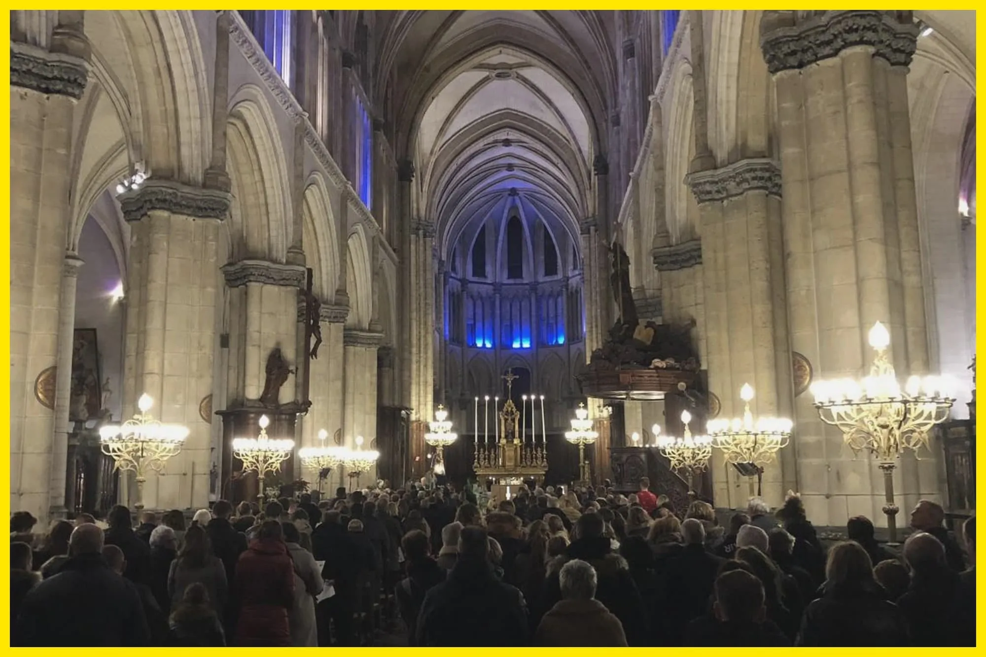 cathédrale de Saint-Omer, Messe de Noël