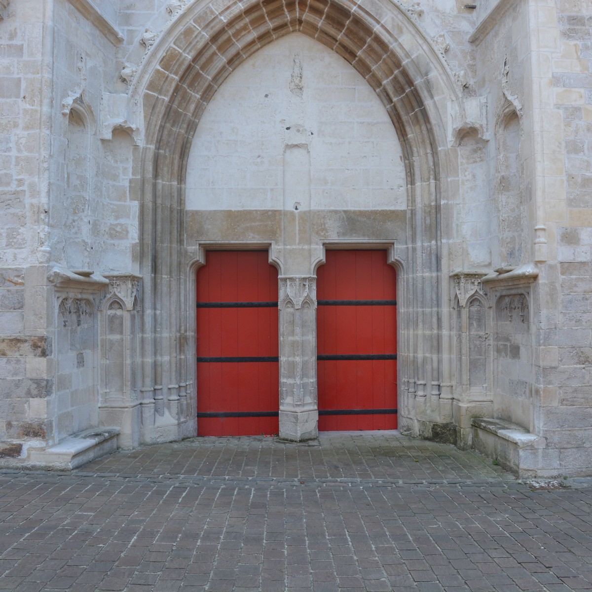 Porche nord-est de Notre-Dame de saint-omer