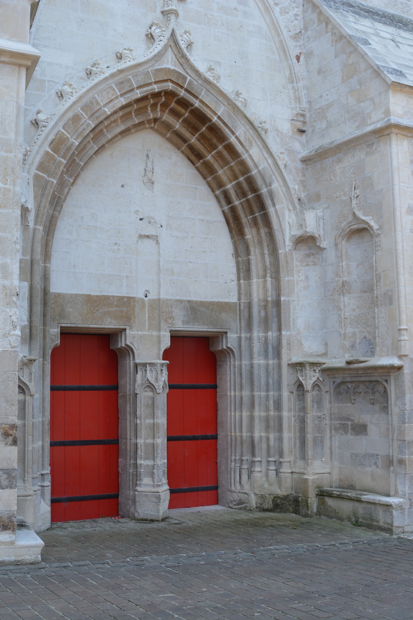 Porche nord-est de Notre-Dame de saint-omer