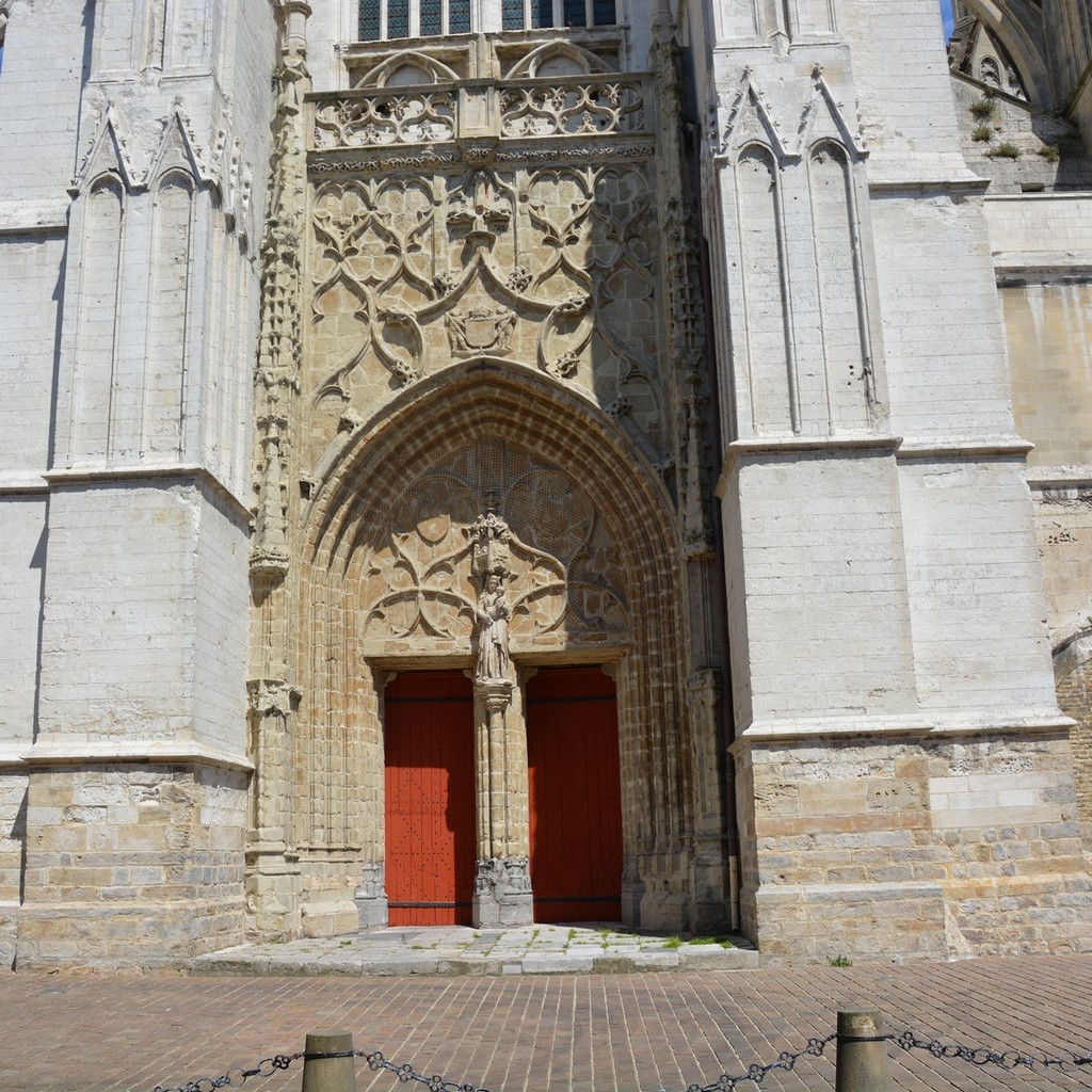 cath-drale-de-saint-omer-porche-ouest