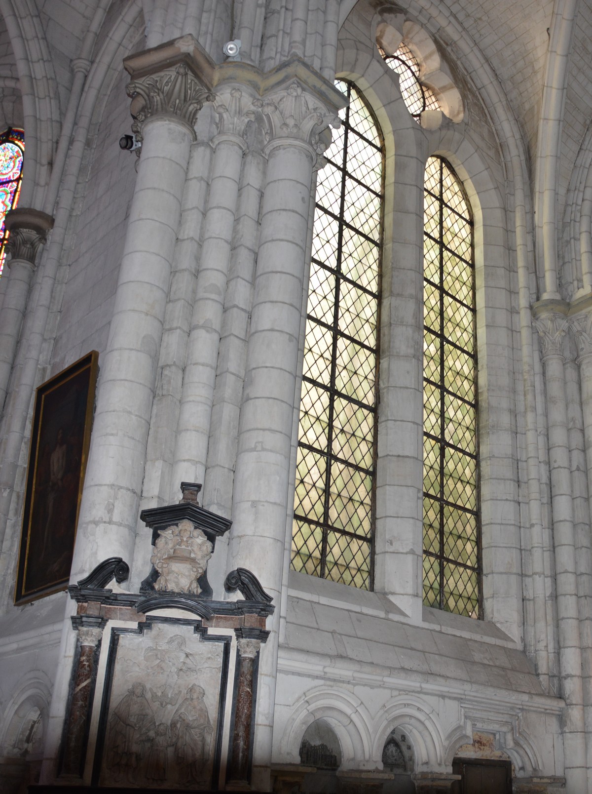 Cathédrale de Saint-Omer | Déambulatoire vitraux travée 09