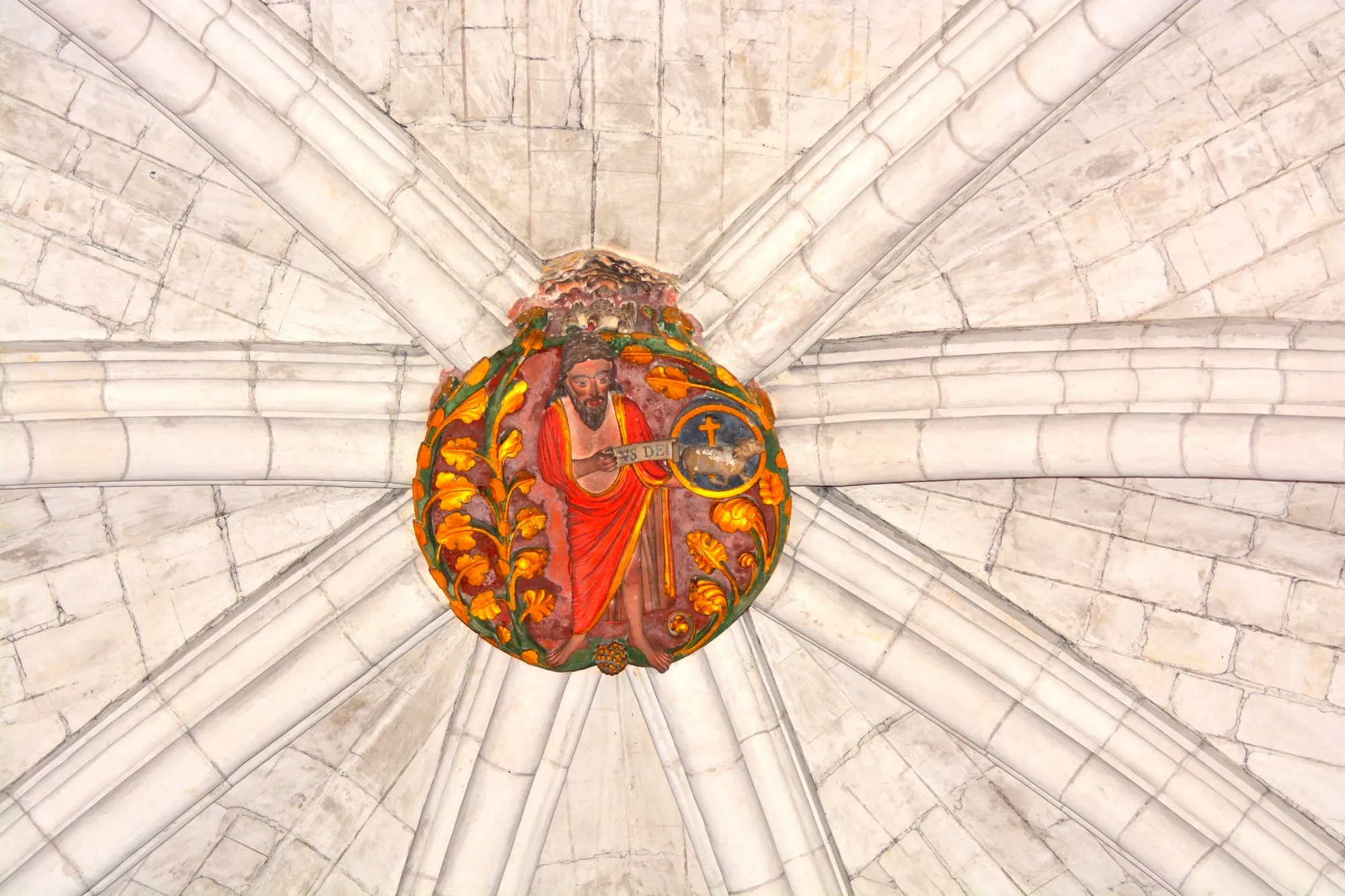 Rosace de clé de voutes de la chapelle saint Antoine de Padoue : C01