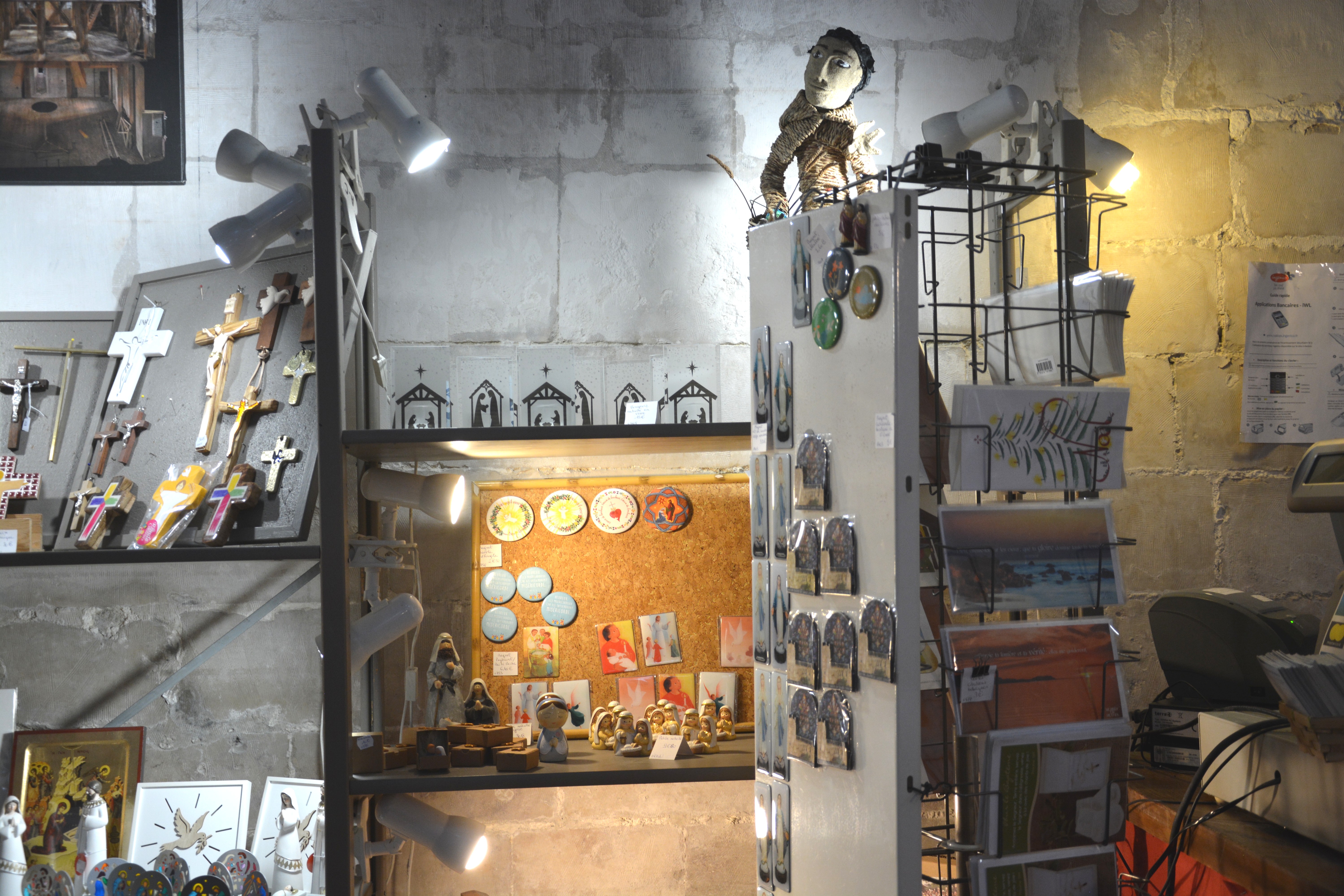 Boutique du point d'accueil - chapelle de l'assomption