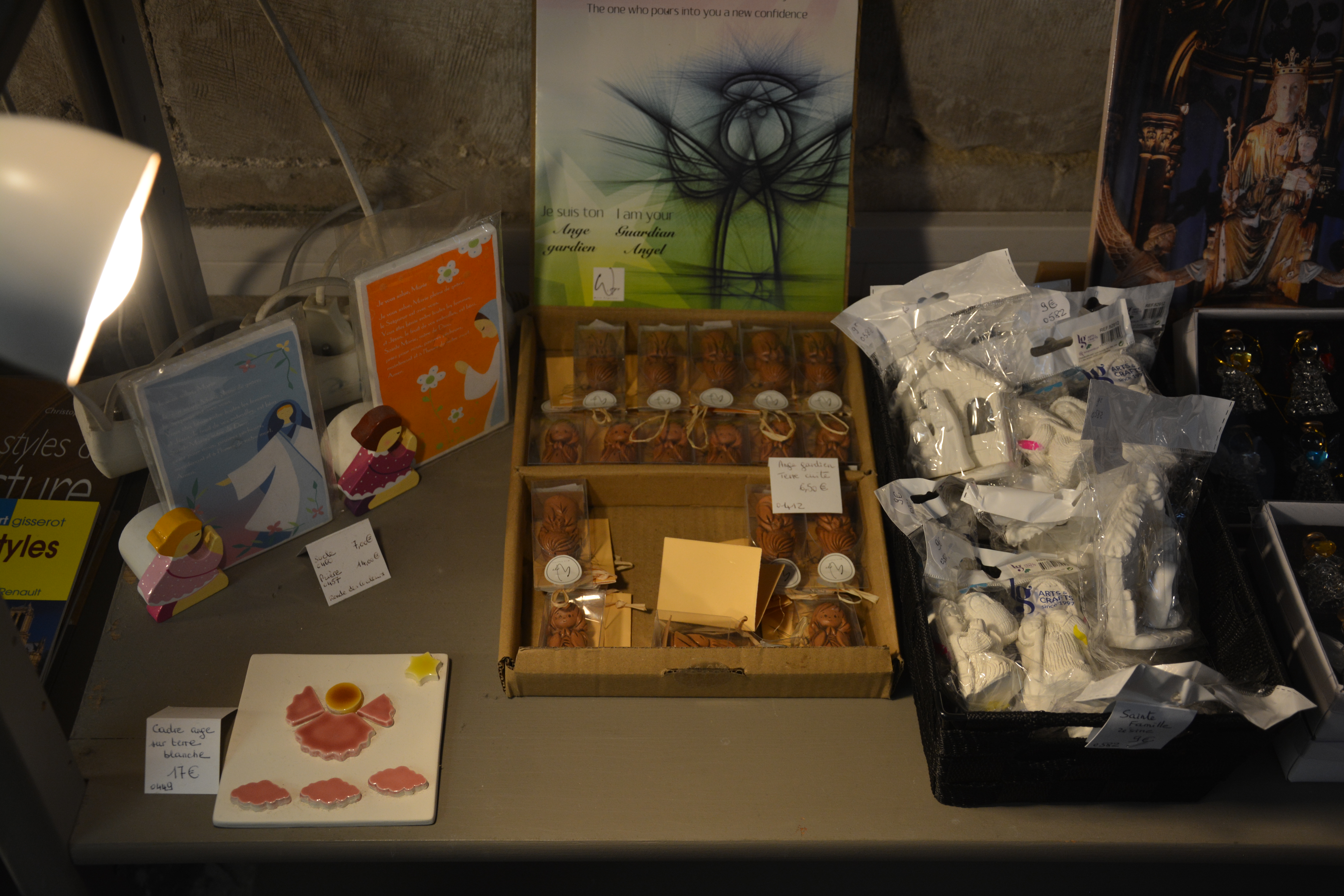 Boutique du point d'accueil - chapelle de l'assomption