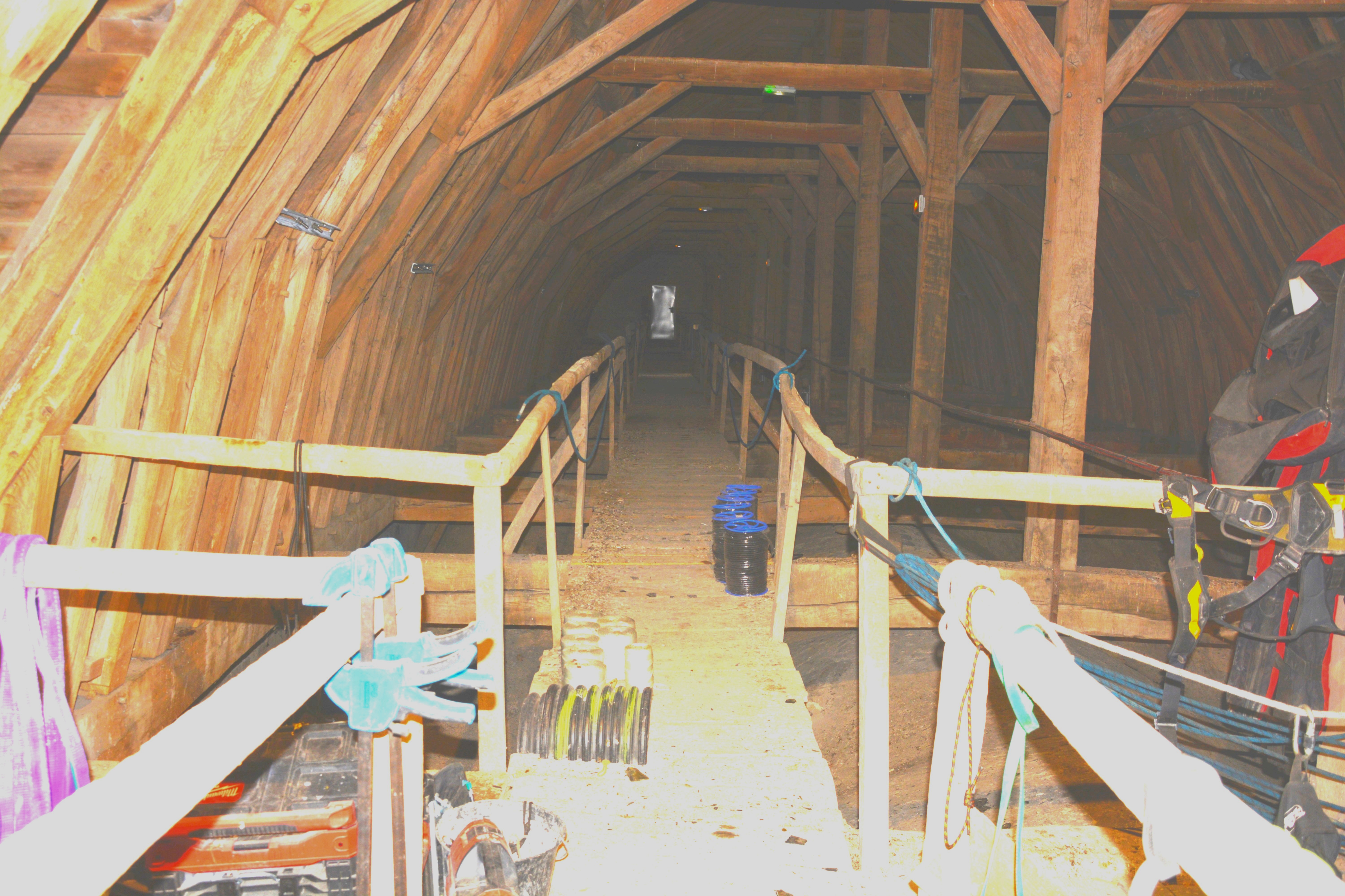 Nef couverture provisoire de la toiture