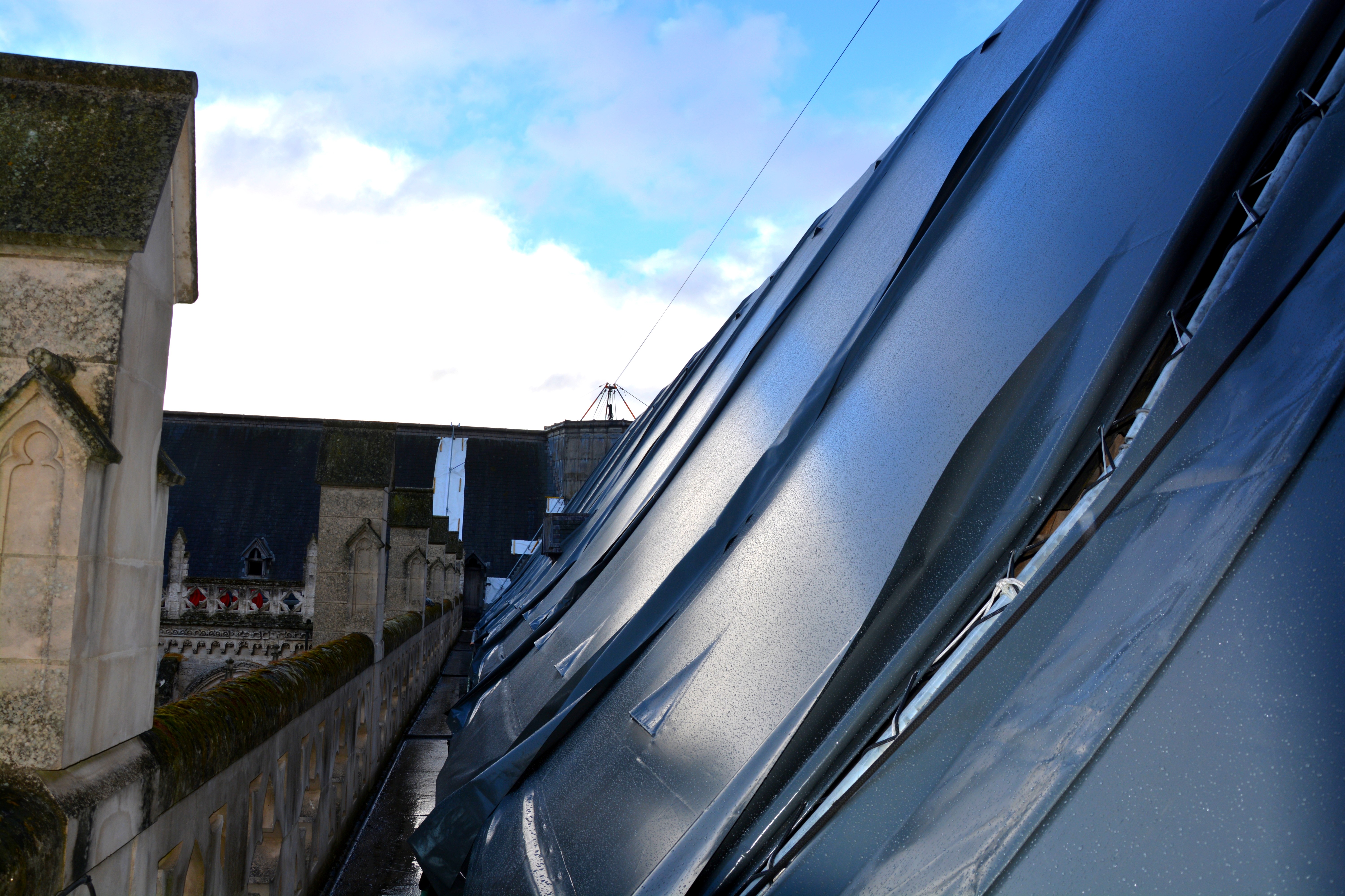 Nef couverture provisoire de la toiture