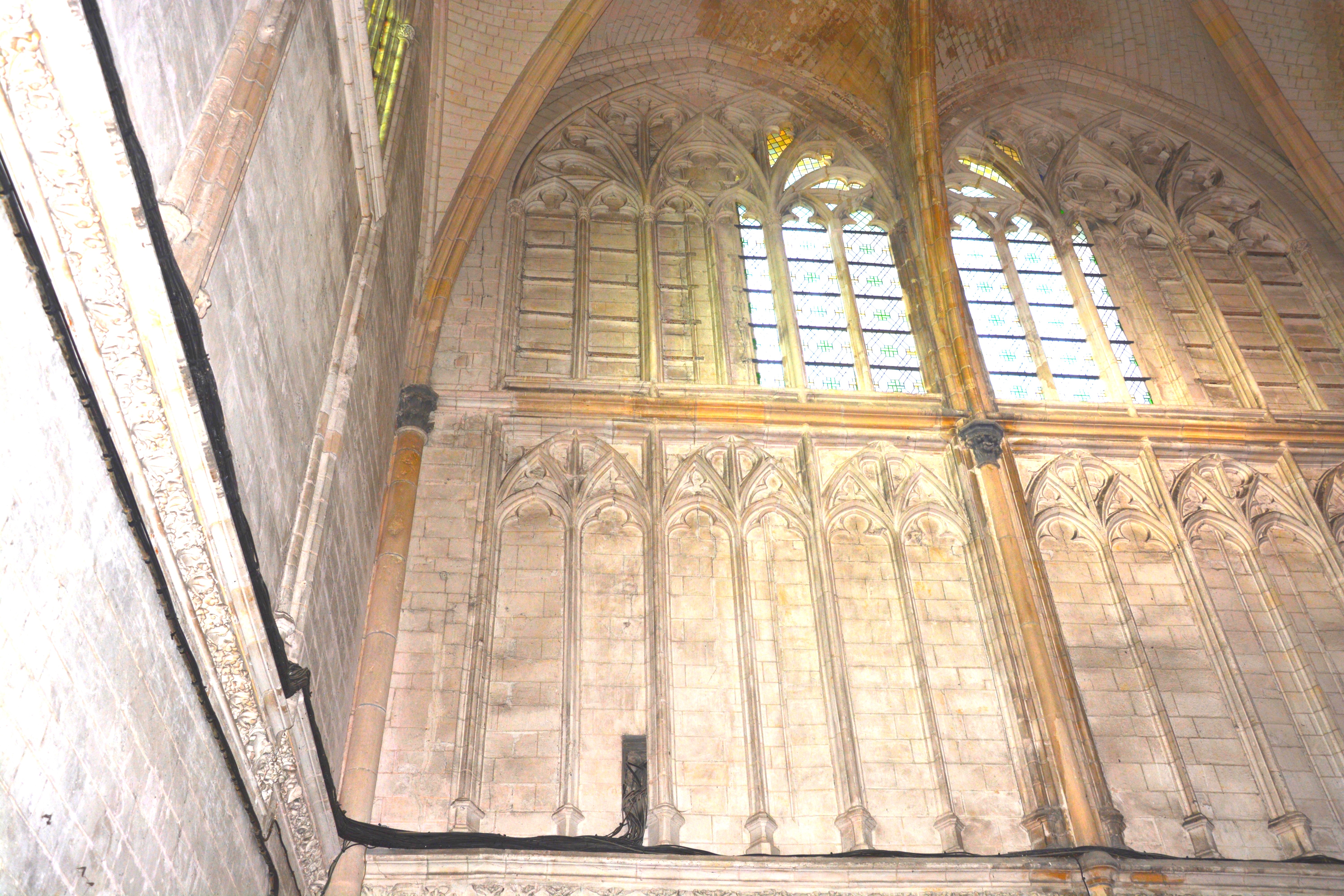 étages de la Tour porche