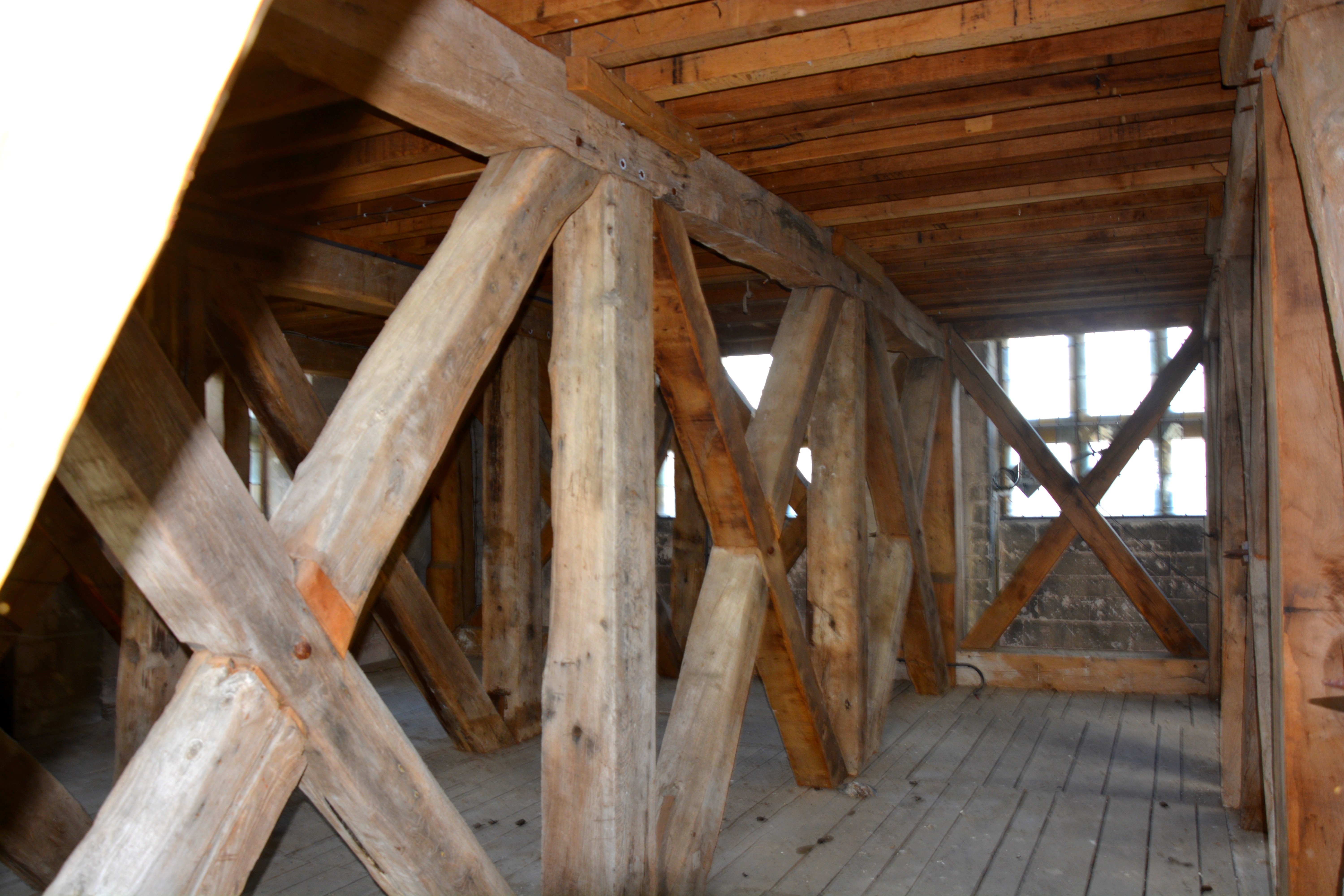 étages de la Tour porche cloches