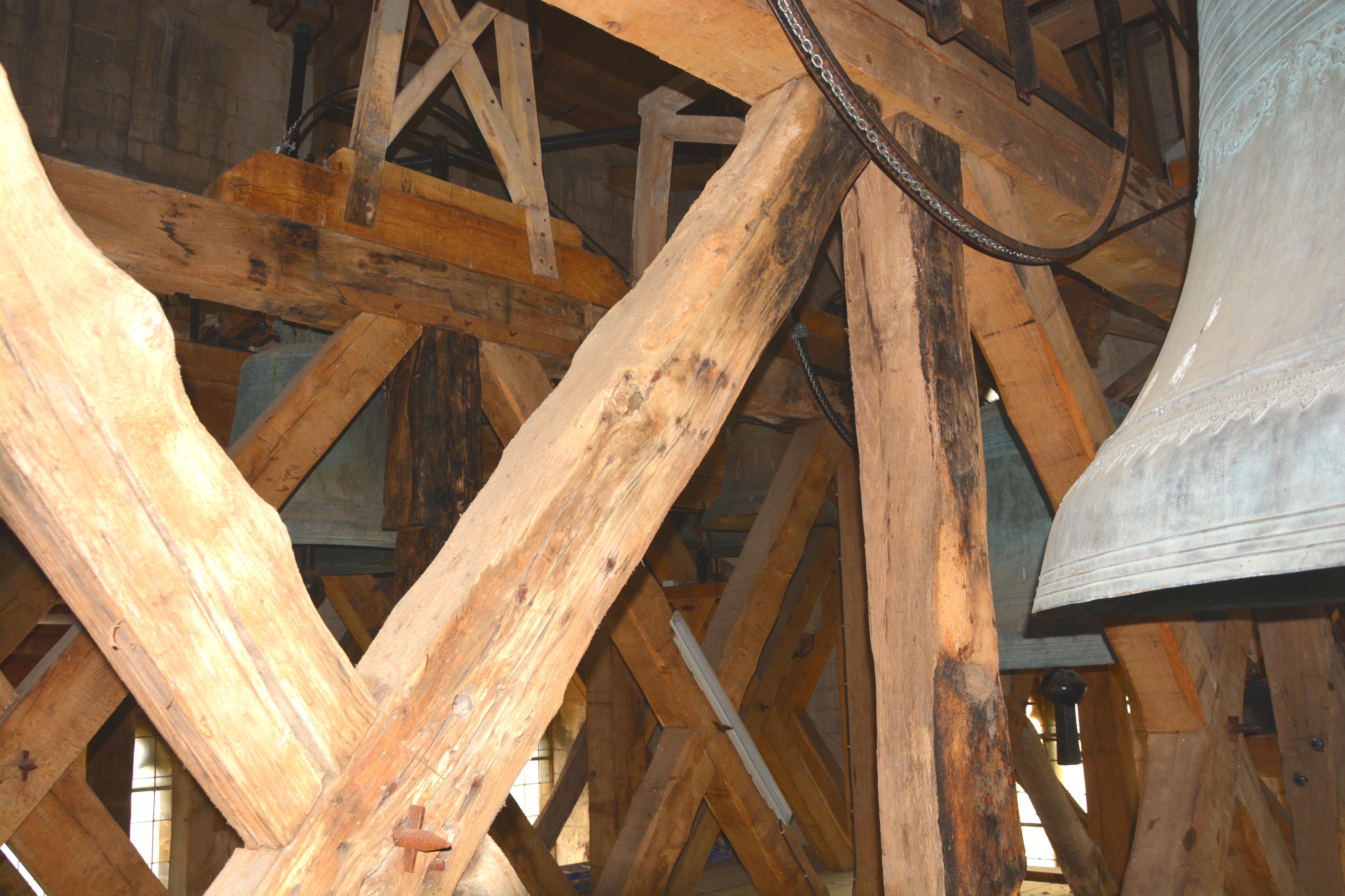 étages de la Tour porche cloches