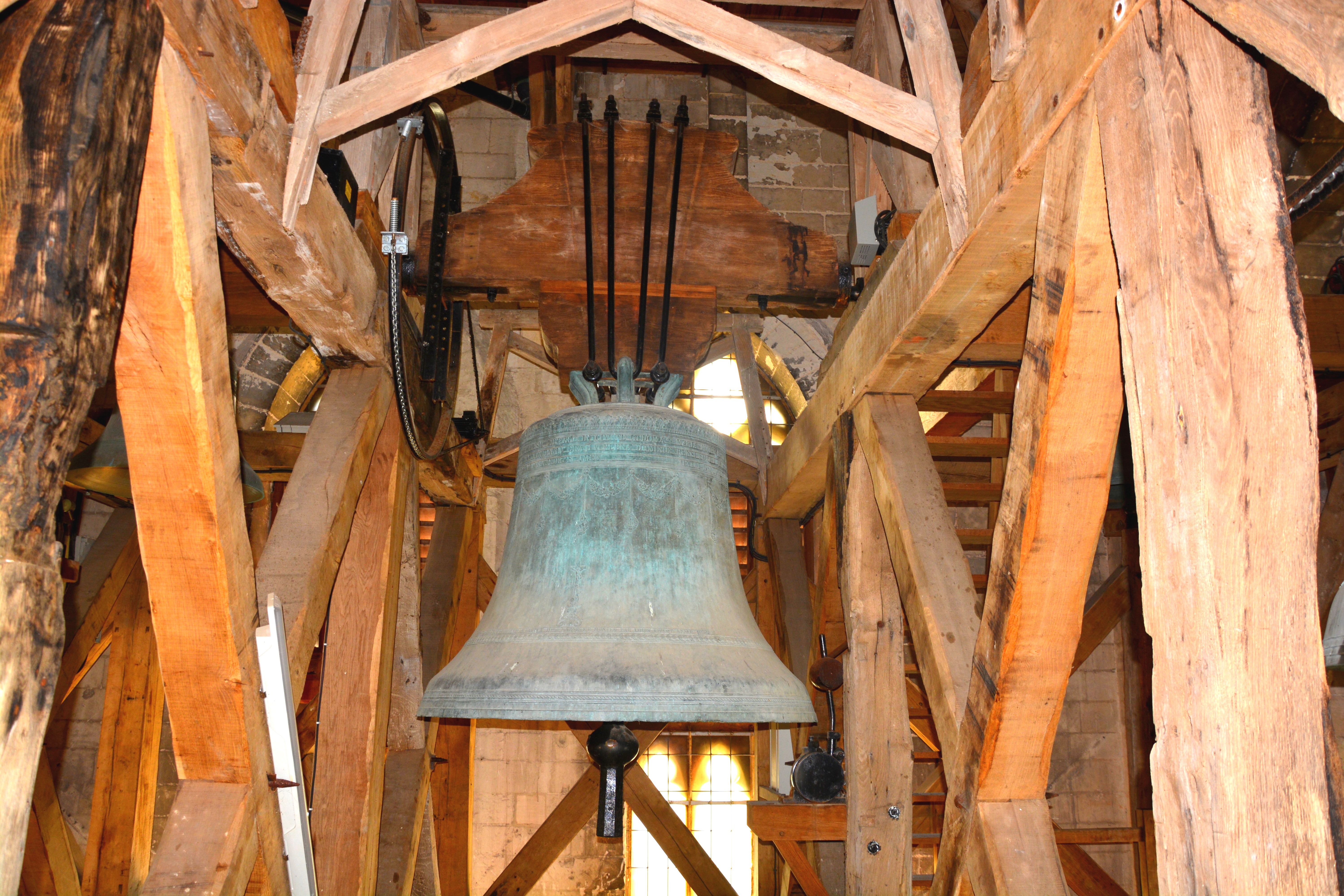 étages de la Tour porche cloches