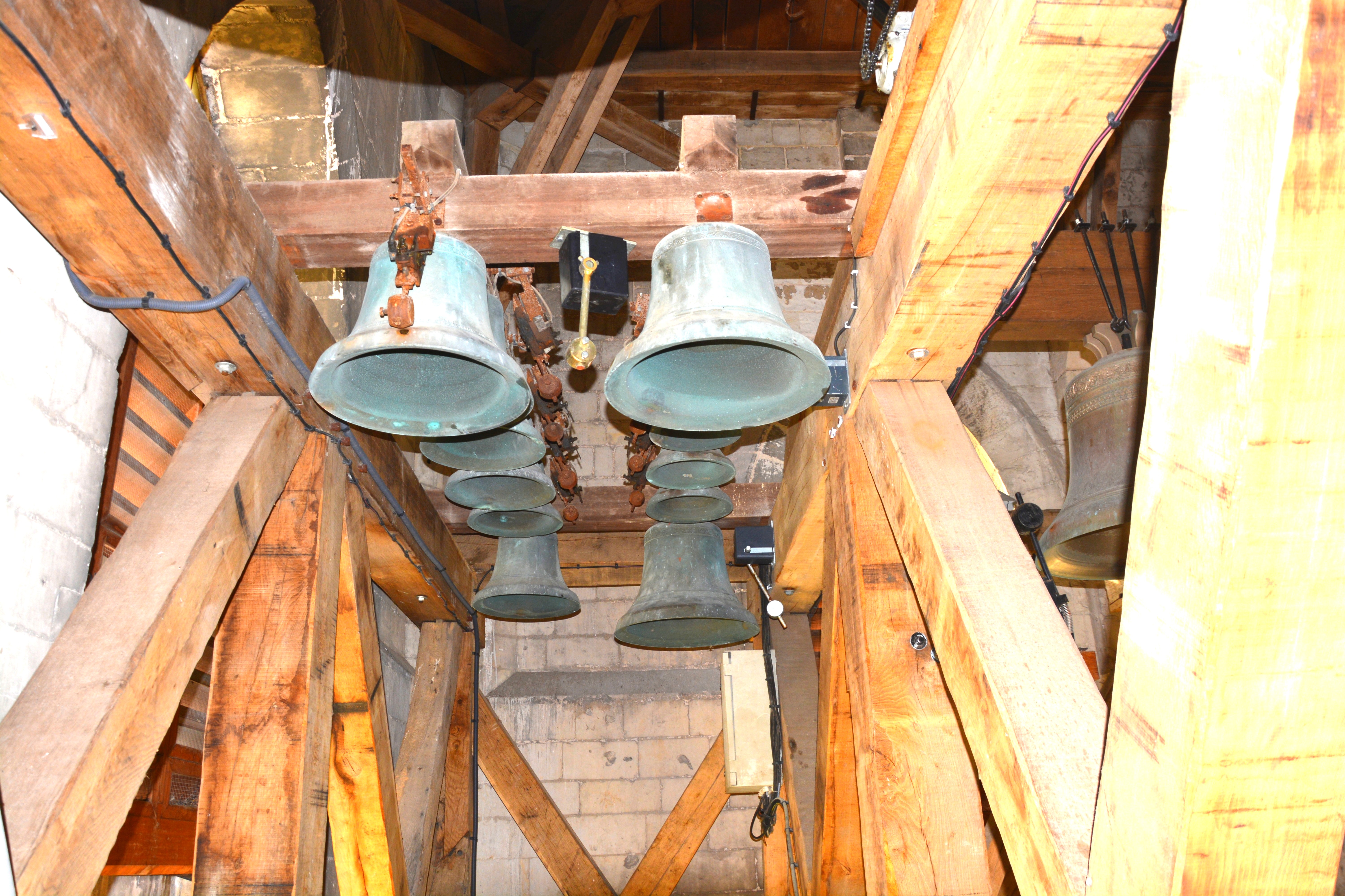 étages de la Tour porche  carillon