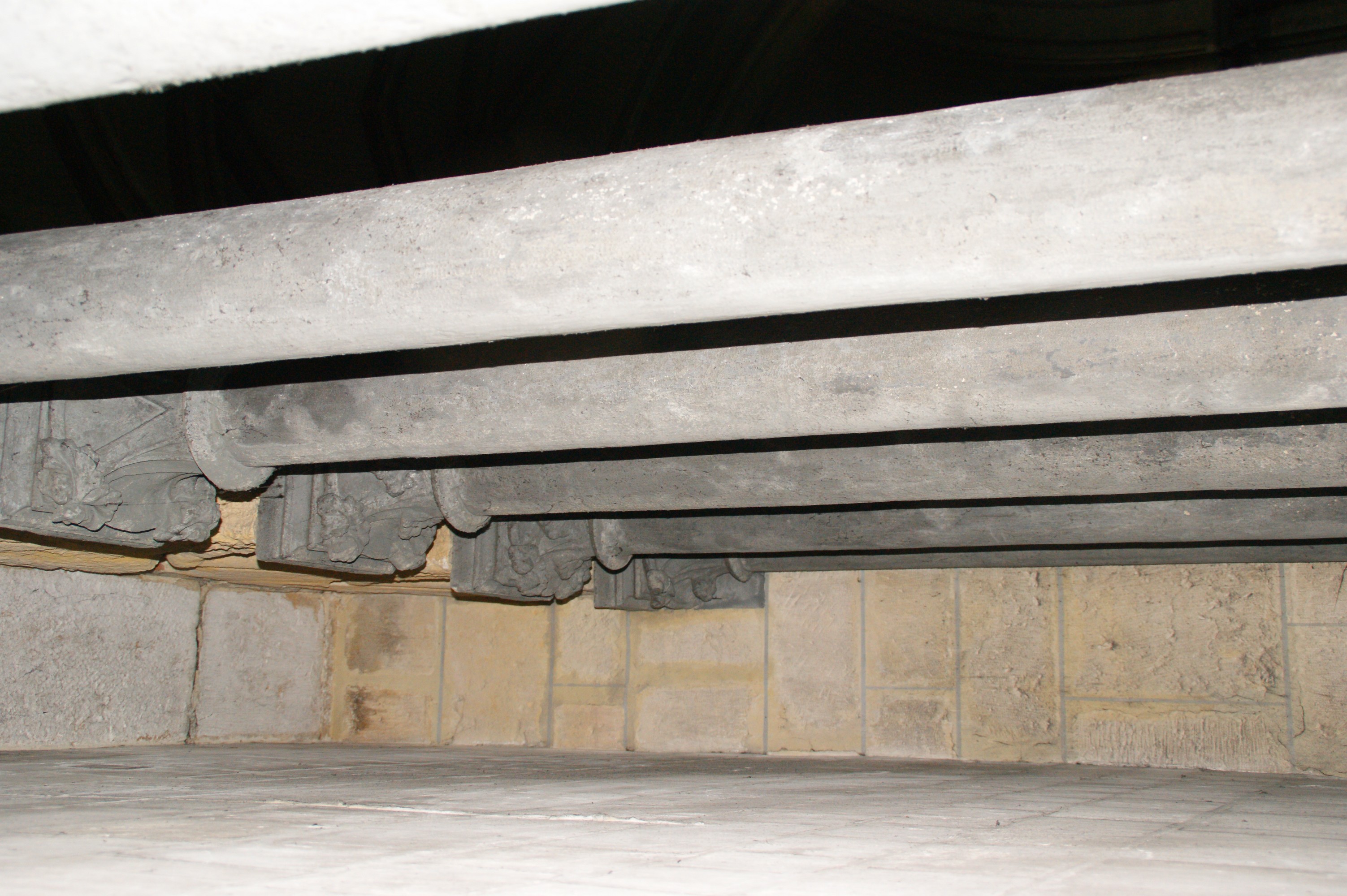 série de photographies prises en 2025 à l'intérieur du Triforium  des Transepts et  du Choeur