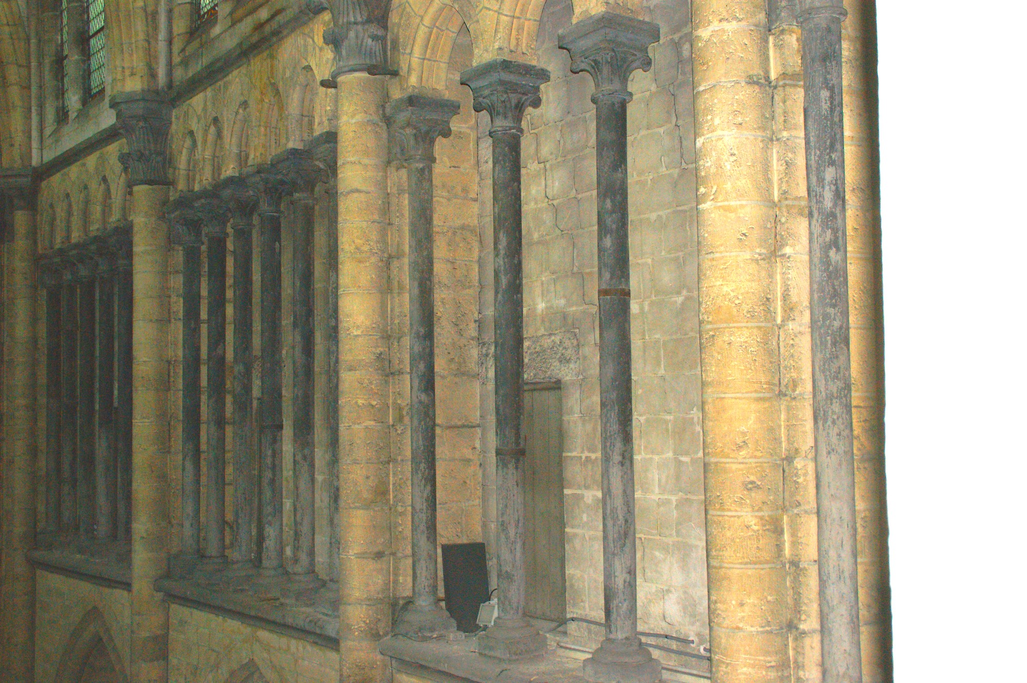 série de photographies prises en 2025 à l'intérieur du Triforium  des Transepts et  du Choeur