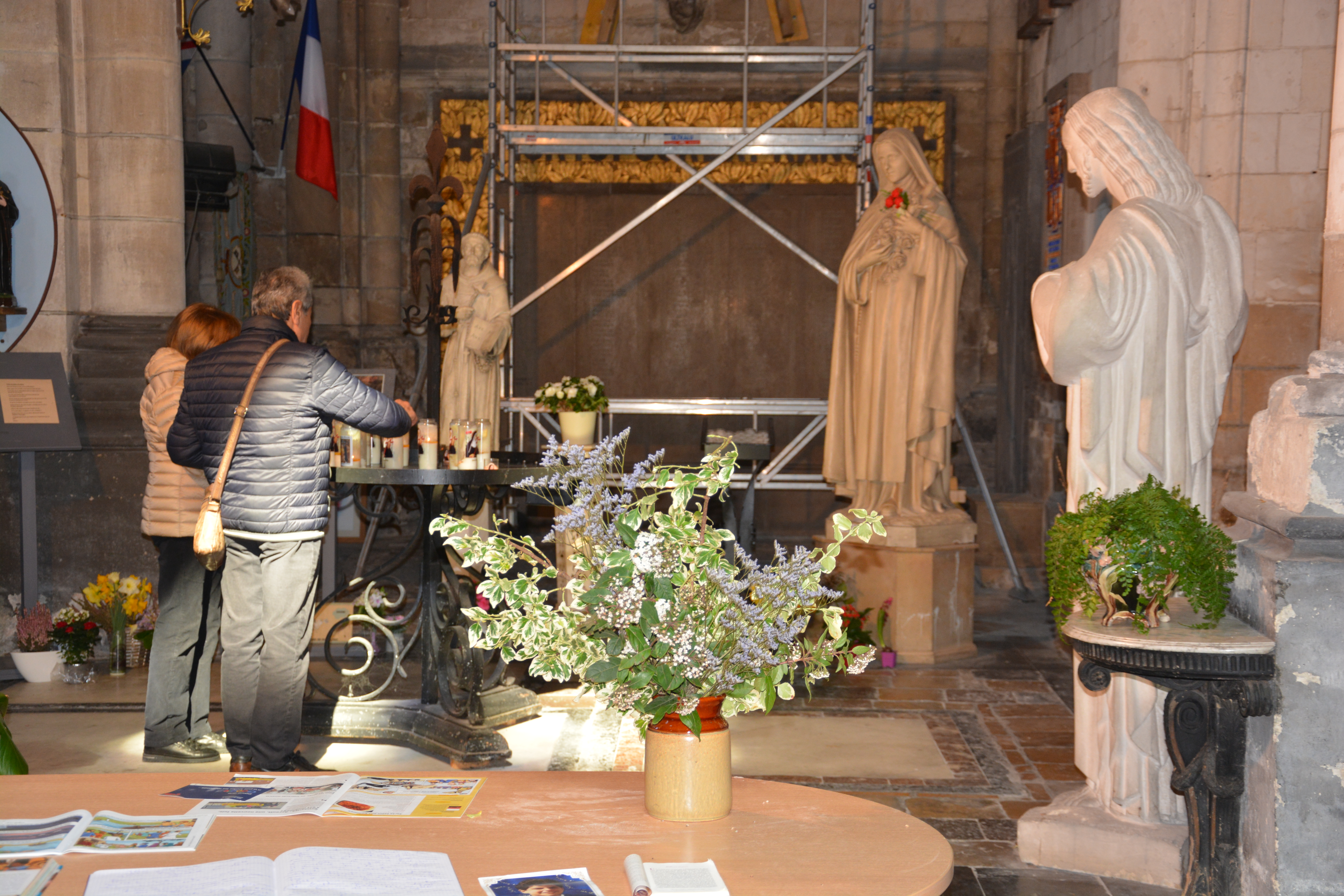 toutes les statues du Transept sud ont été transférées dans le Transept nord fin 2025