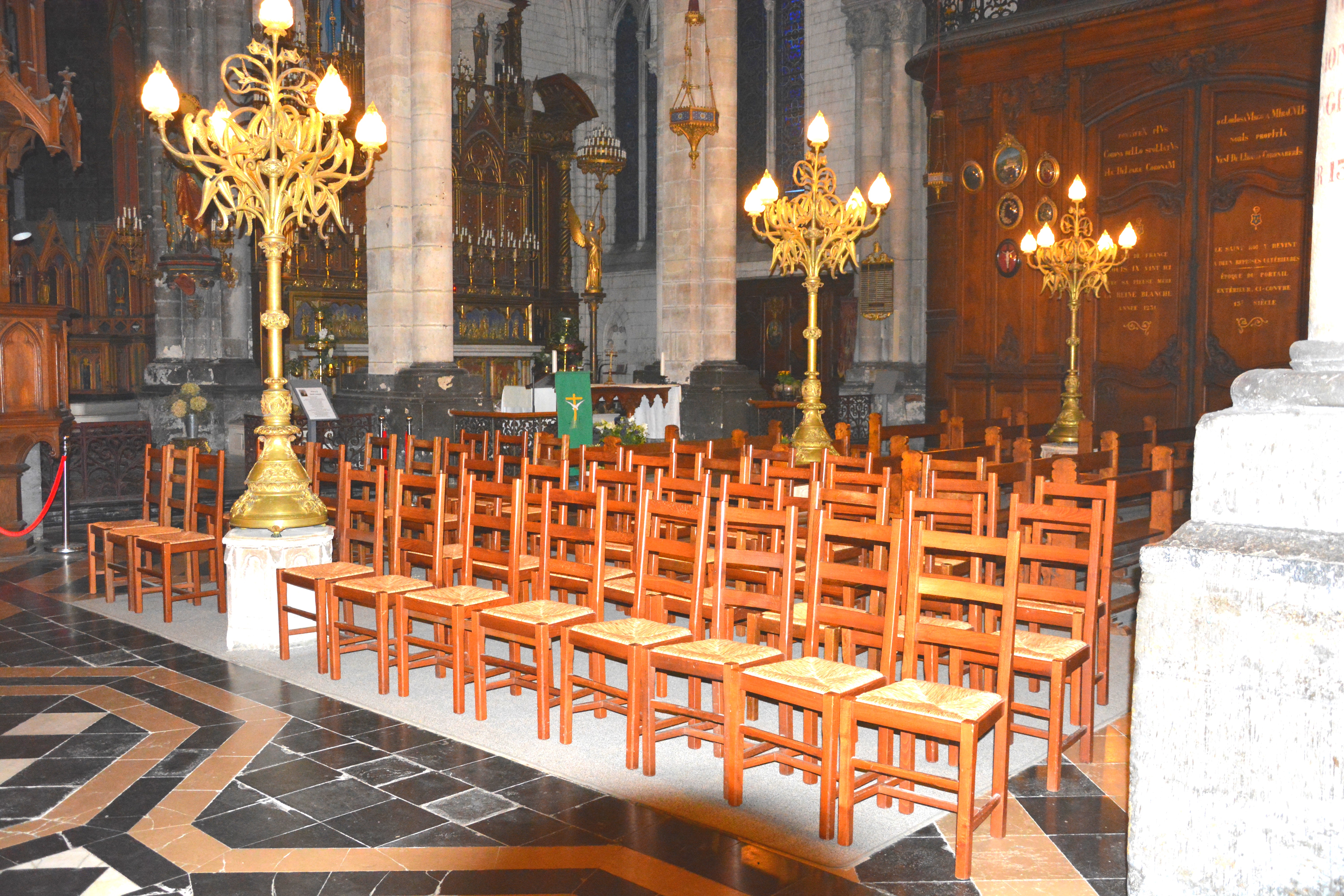 Transept sud sans ses statues en 2025