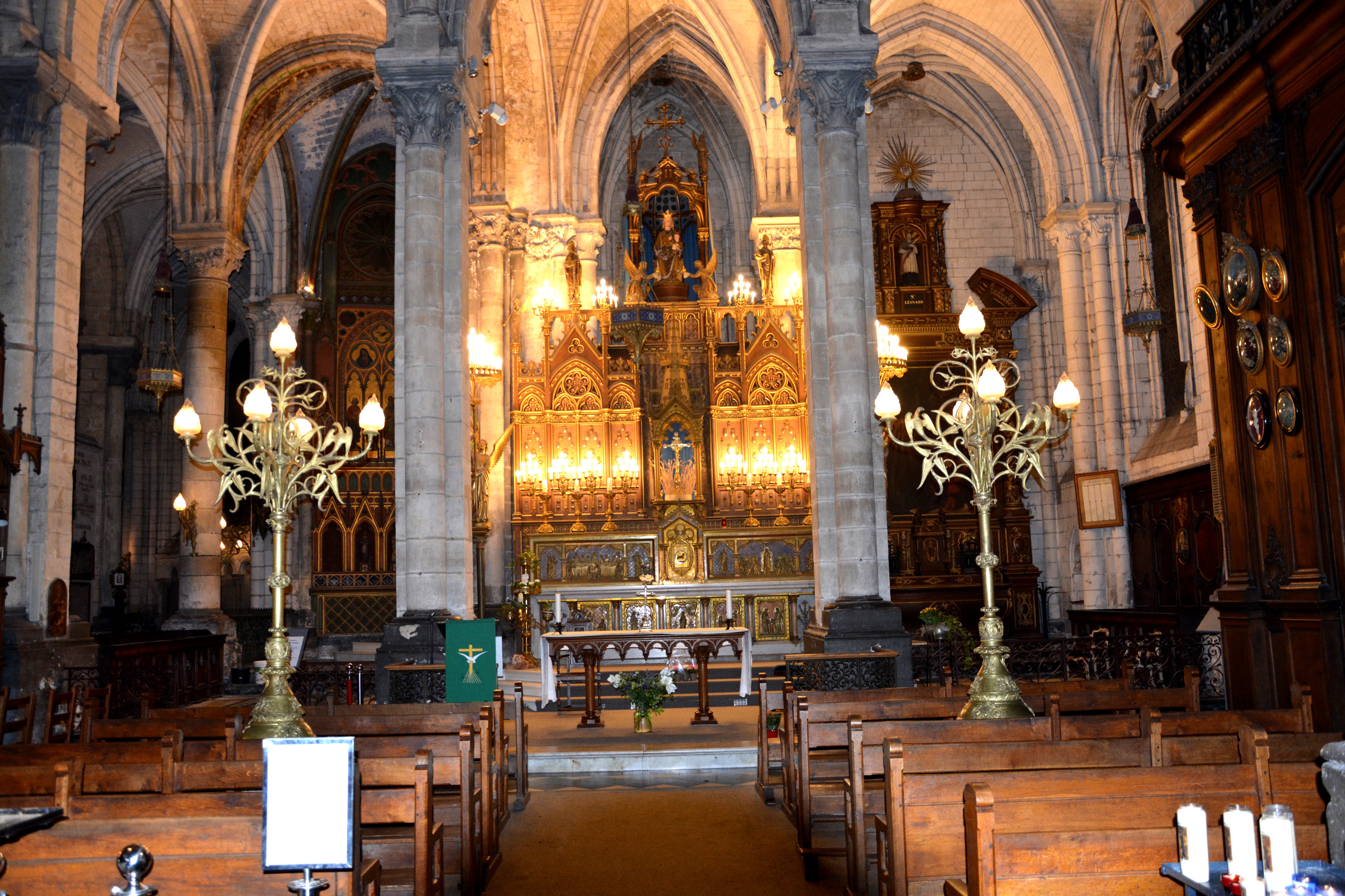 Transept sud sans ses statues en 2025-notre-dame des miracles